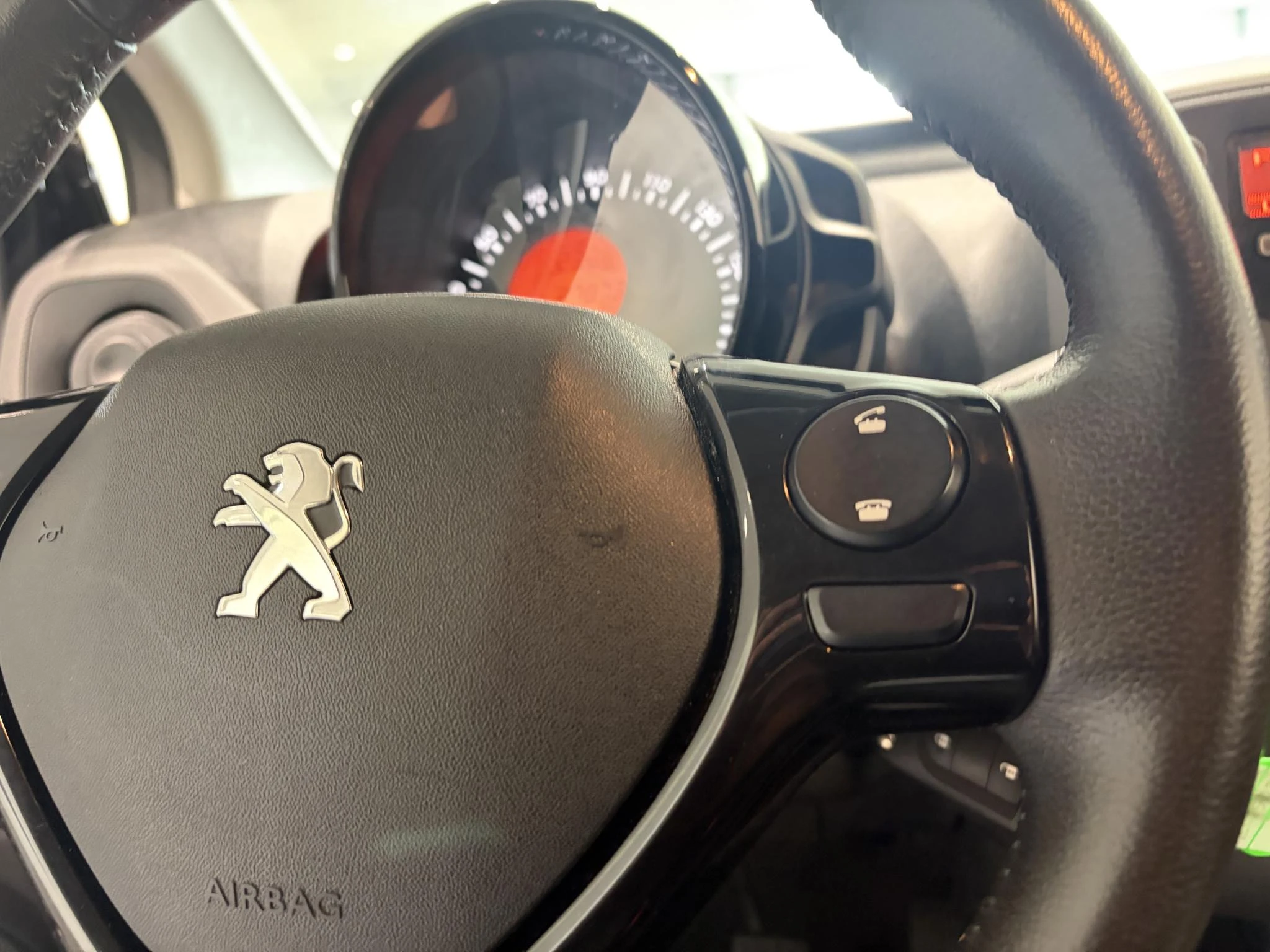 Peugeot-108-image-11