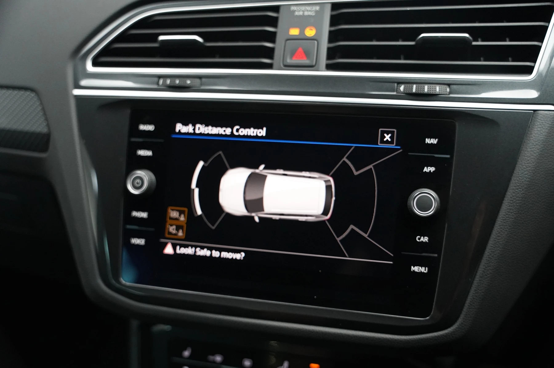 Volkswagen-Tiguan-image-25