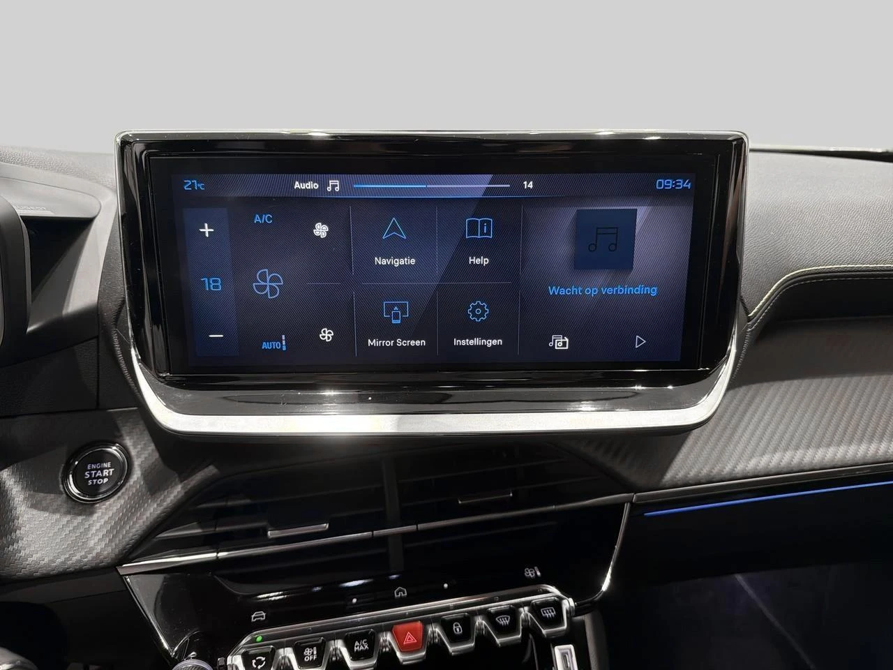 Peugeot-e-2008-image-12