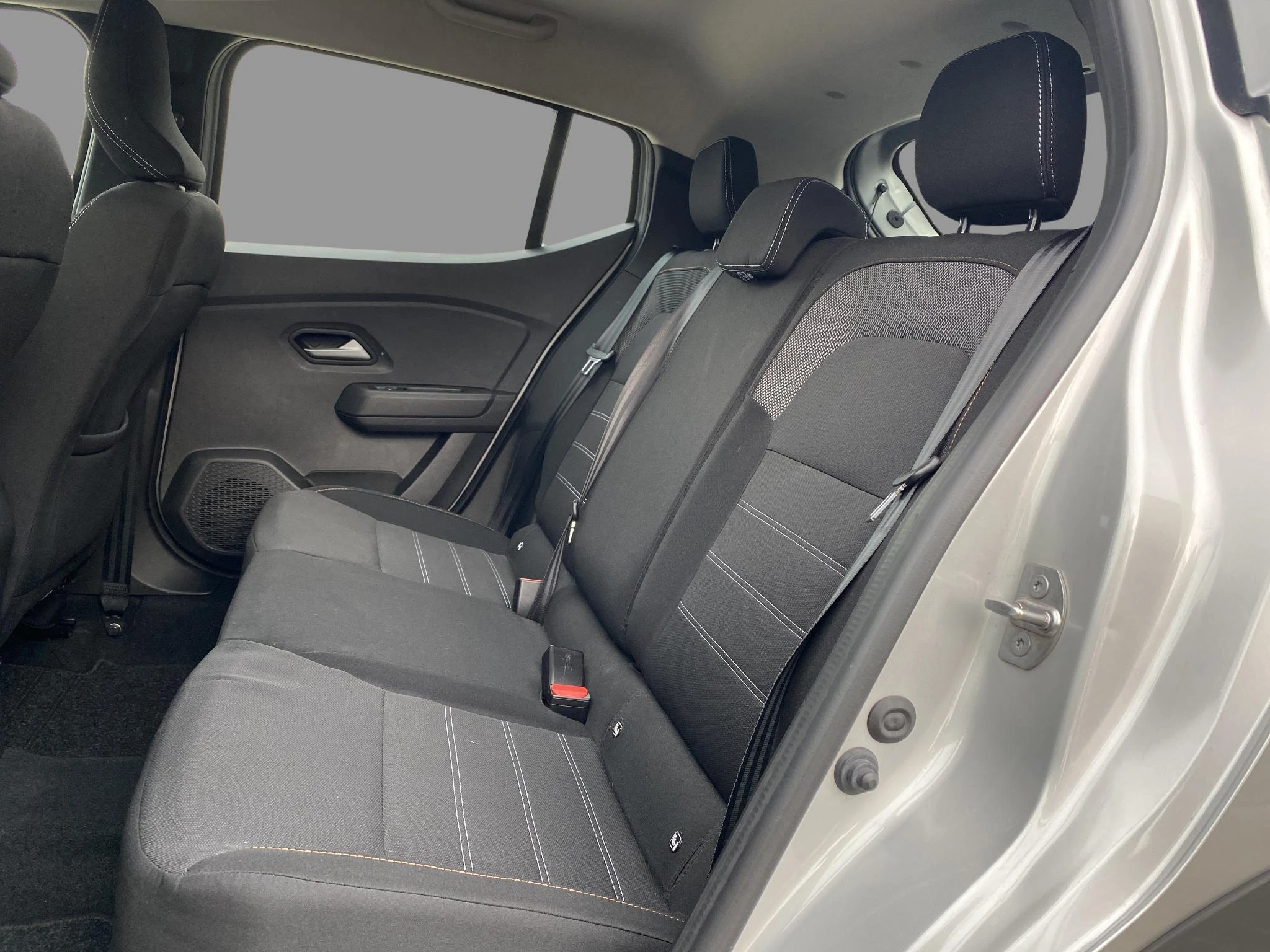 Dacia-Sandero Stepway-image-13