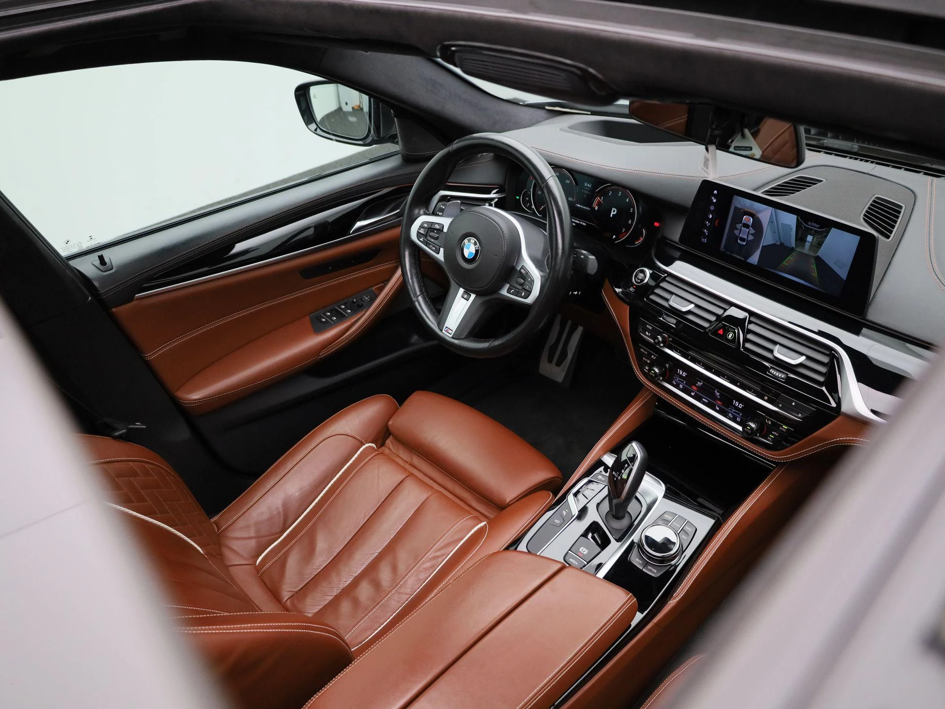 BMW 5 Serie M550i xDrive High Executive