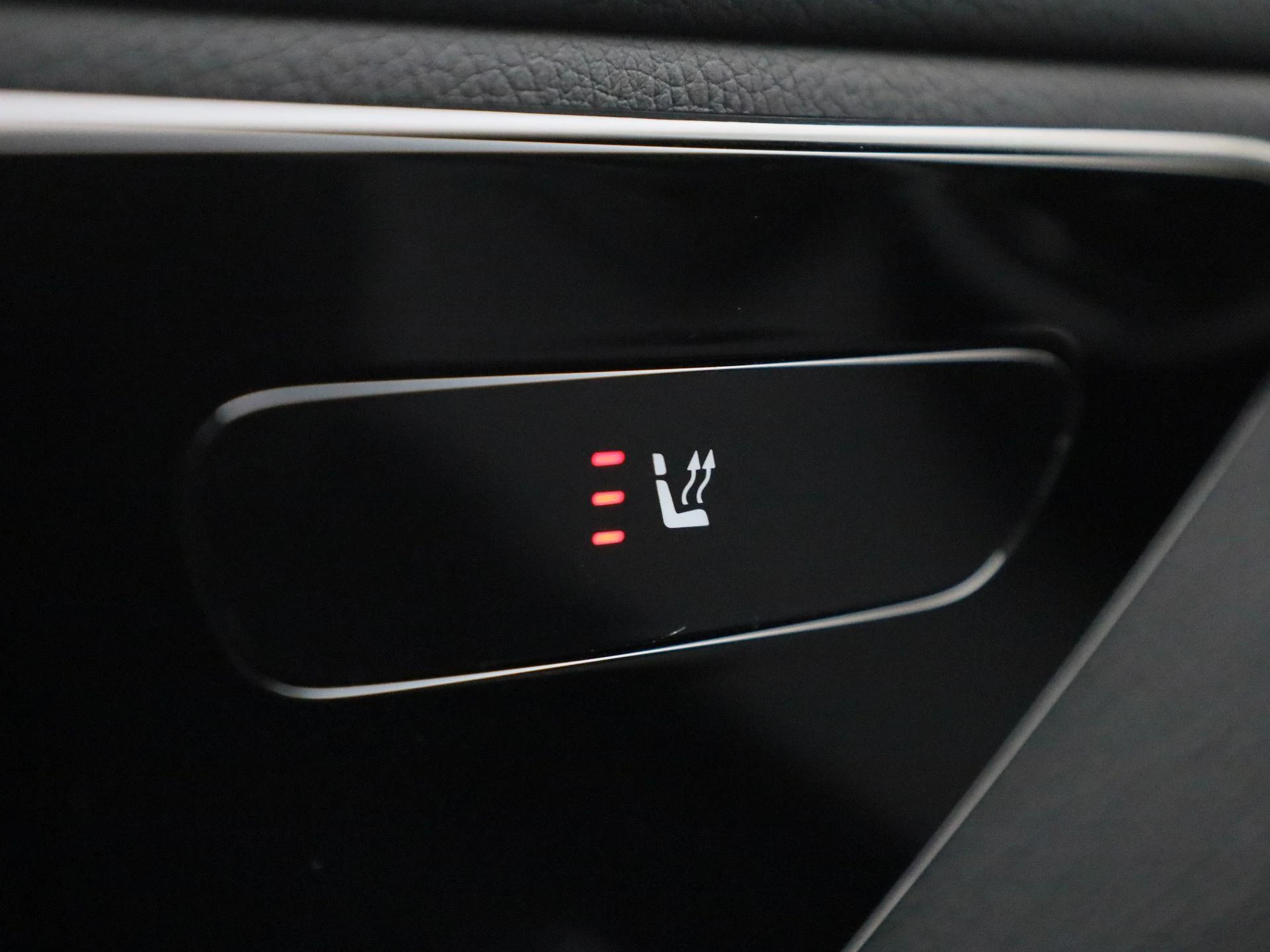 Mercedes-Benz-C-Klasse-image-32