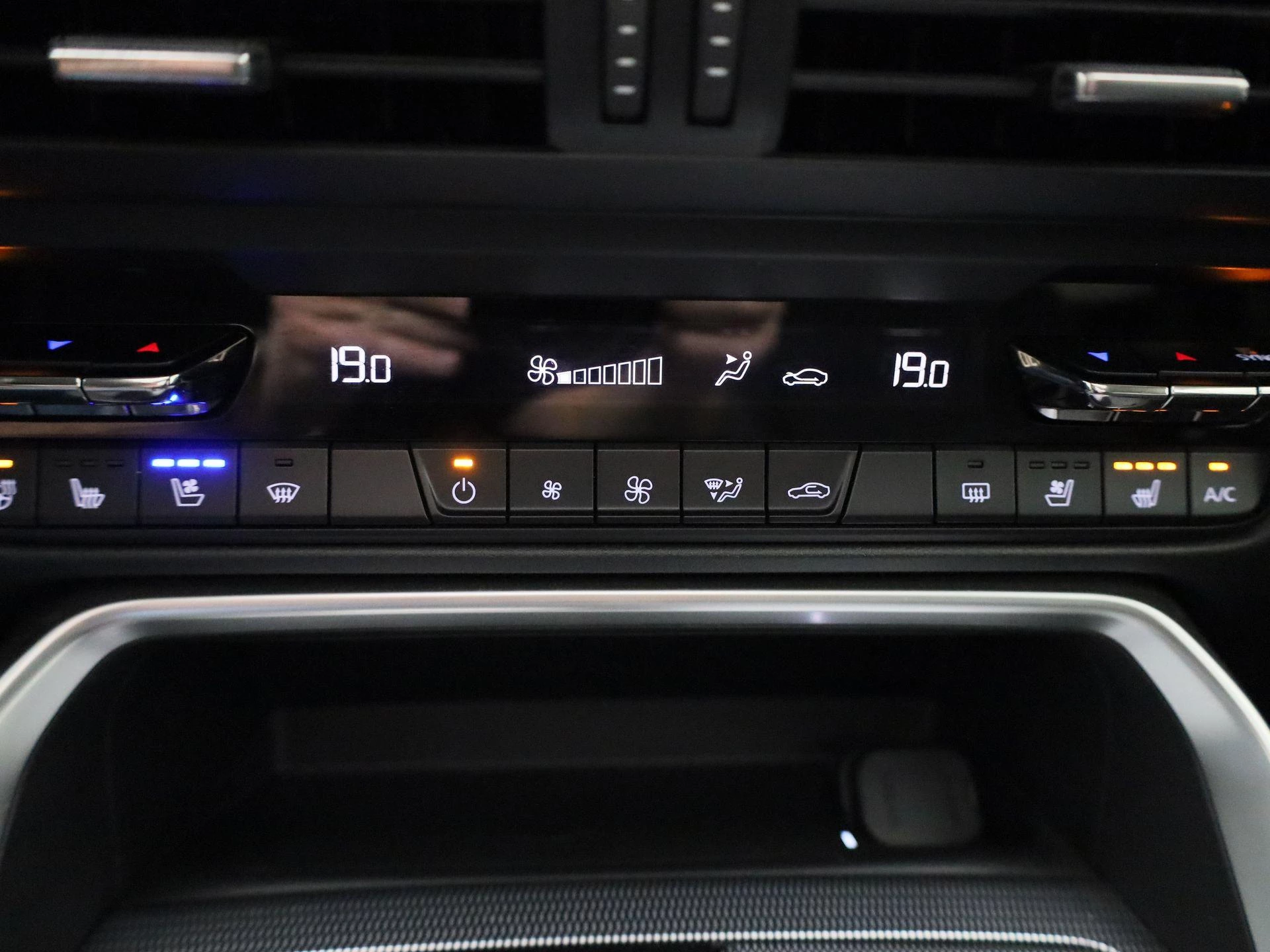 Mazda-CX-60-image-23