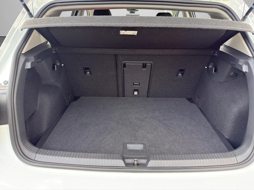 Volkswagen Golf 1.5 TSI Life *NAVI*LED*LENKRADHEIZUNG*SITZHEIZUNG*