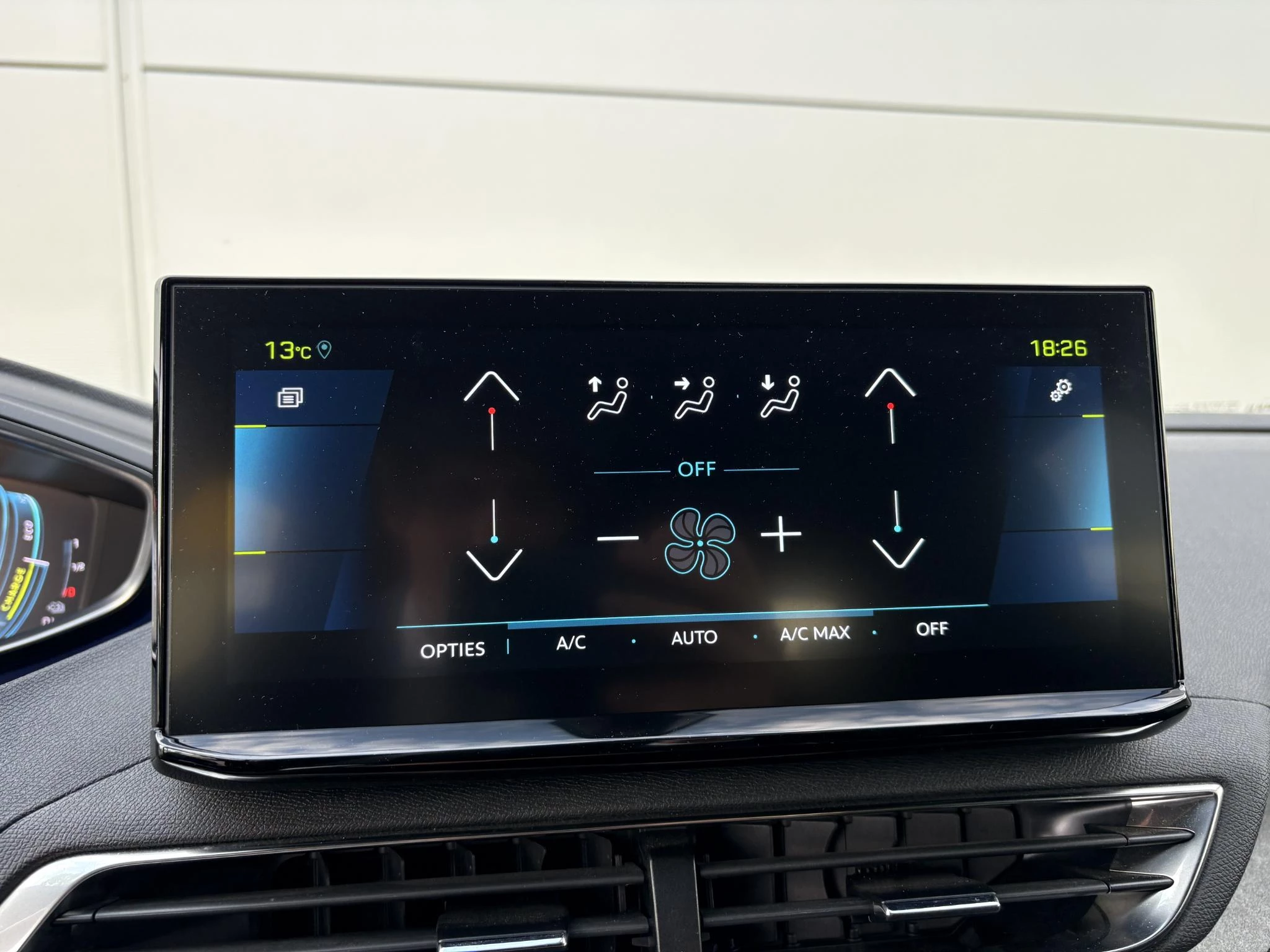 Peugeot 3008 1.6 HYbrid 225 GT