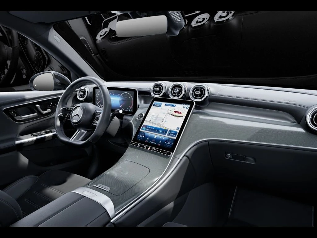 Mercedes-Benz-GLC 220 d-image-11