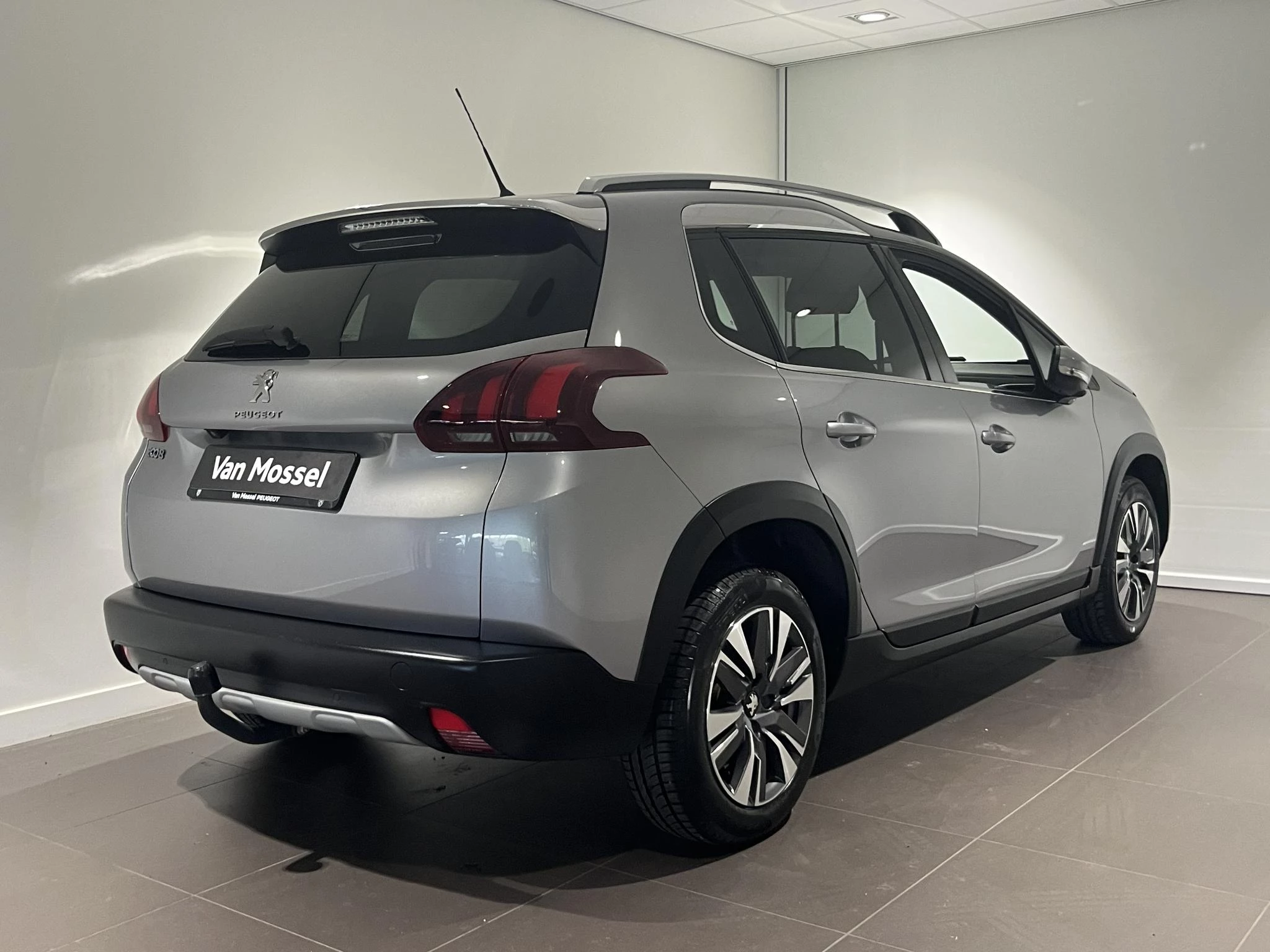 Peugeot-2008-image-2