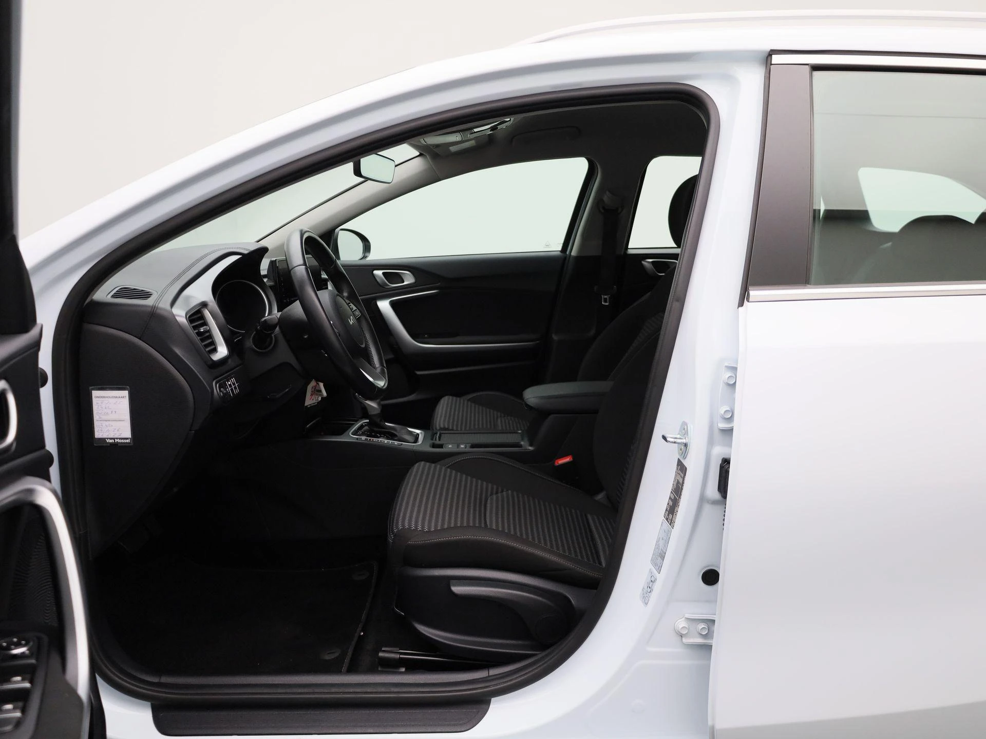 Kia-Ceed Sportswagon-image-8