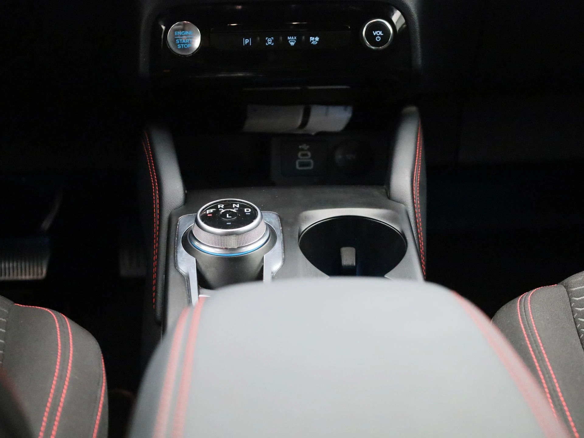 Ford-Kuga-image-10