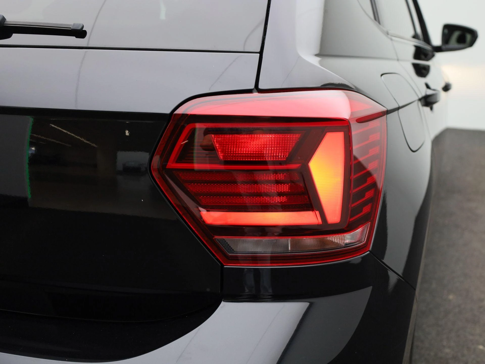 Volkswagen-Polo-image-28