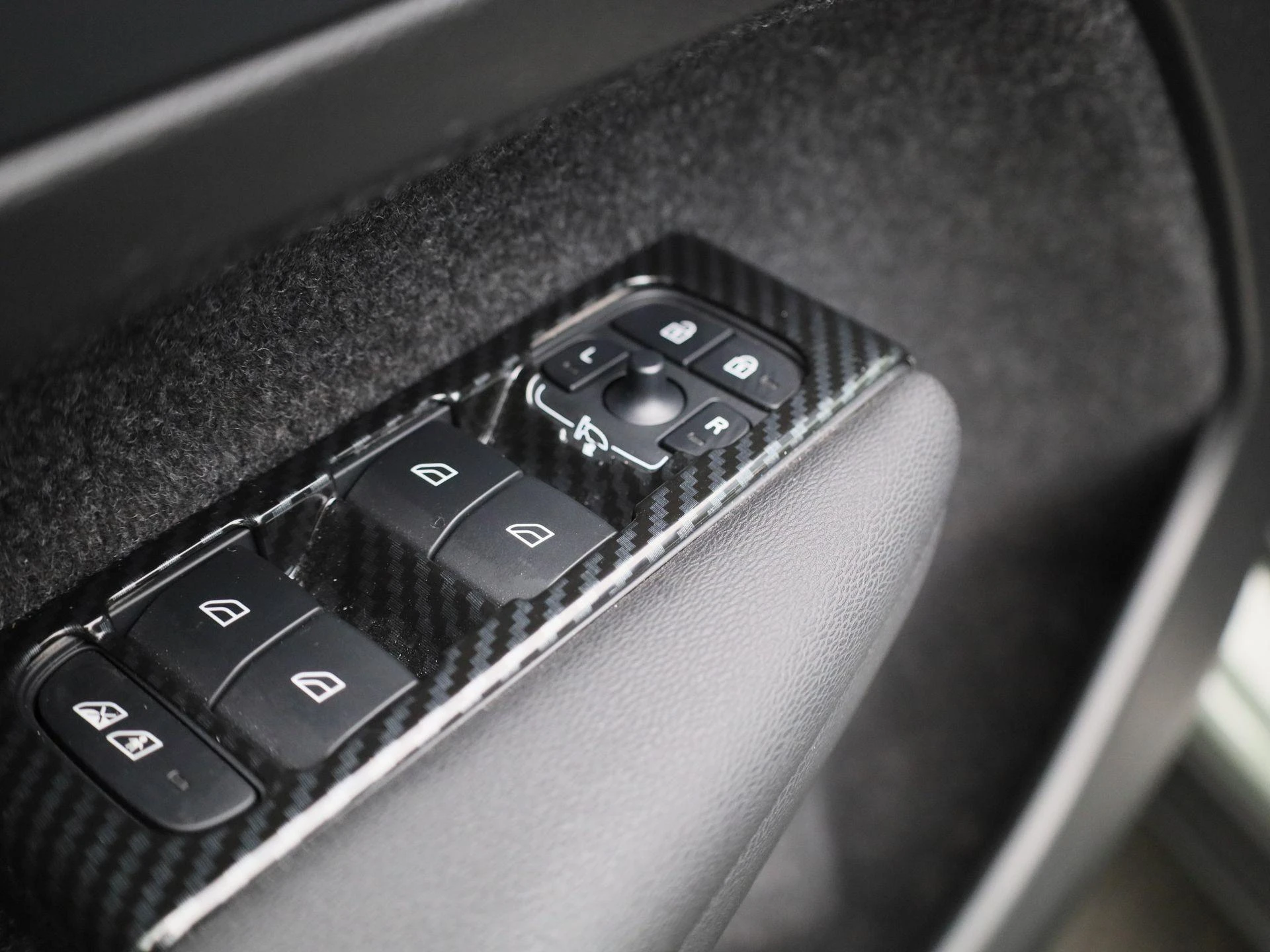 Volvo-XC40-image-30