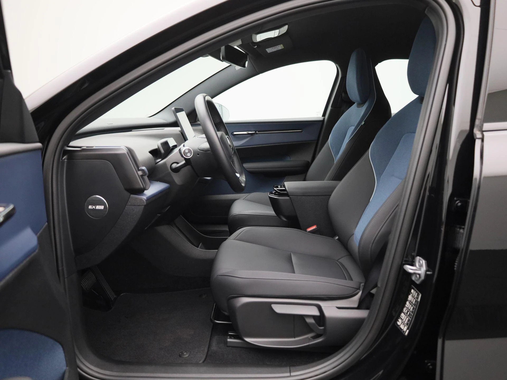 Volvo-EX30-image-9
