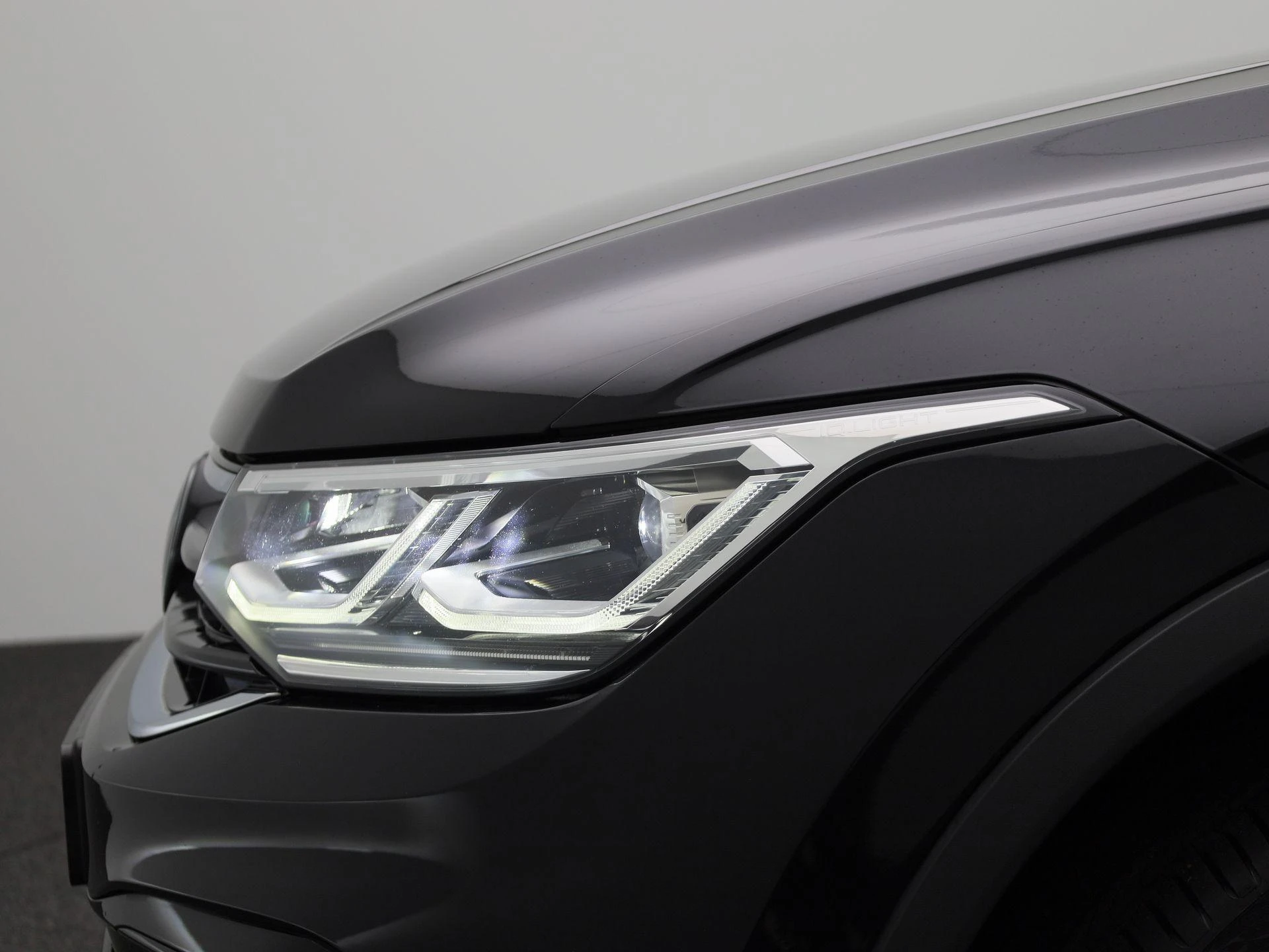 Volkswagen-Tiguan-image-15
