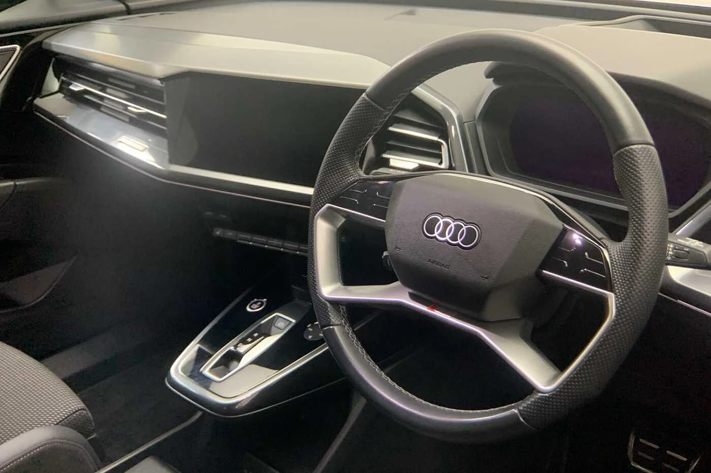 Audi-Q4 e-tron-image-5