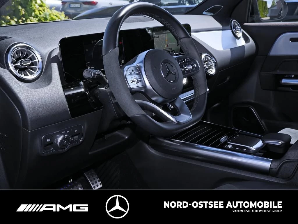Mercedes-Benz GLA 200 d AMG KAMERA TEMPO BURMESTER AHK MBUX AMG Line