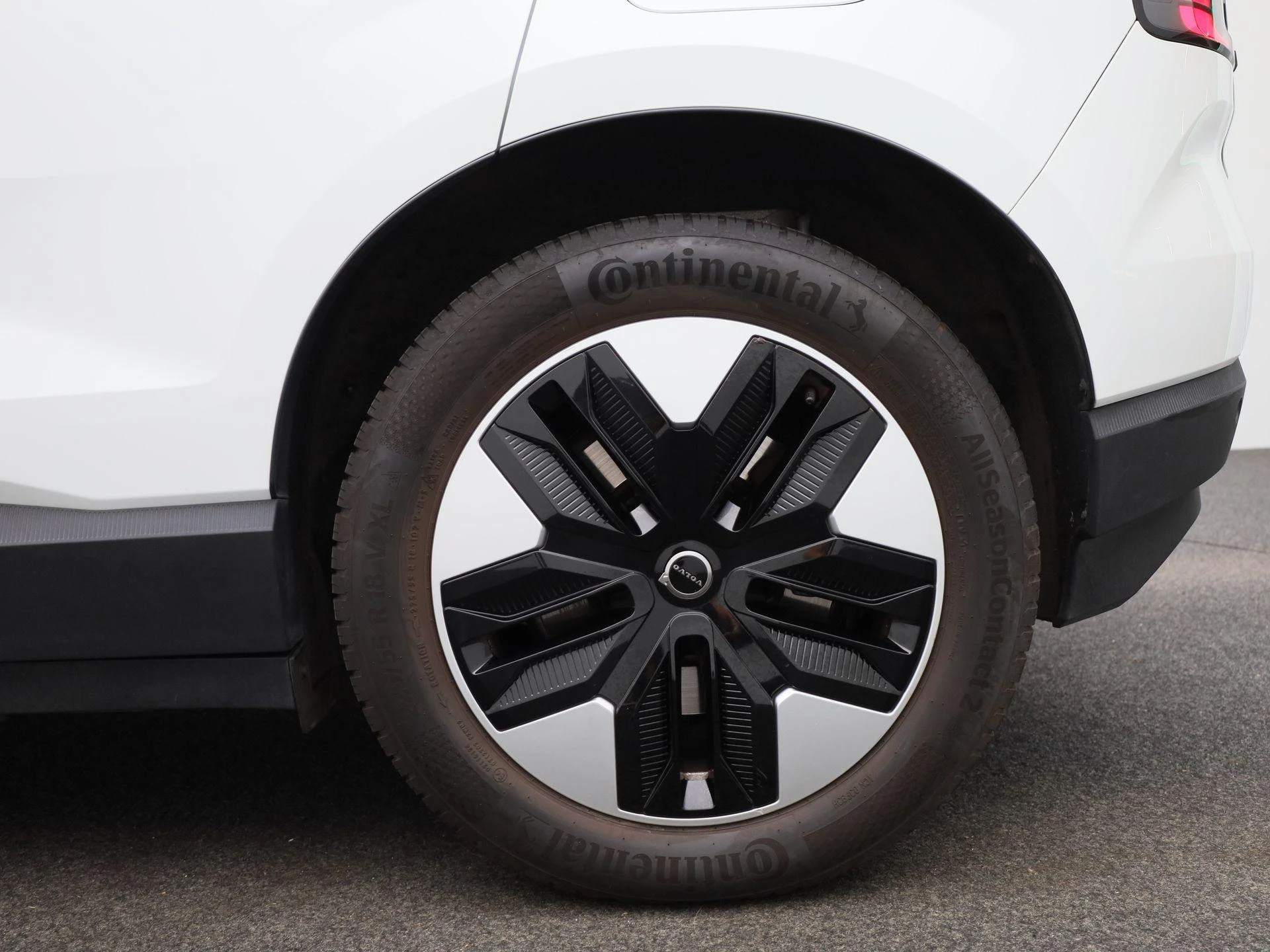 Volvo-EX30-image-10