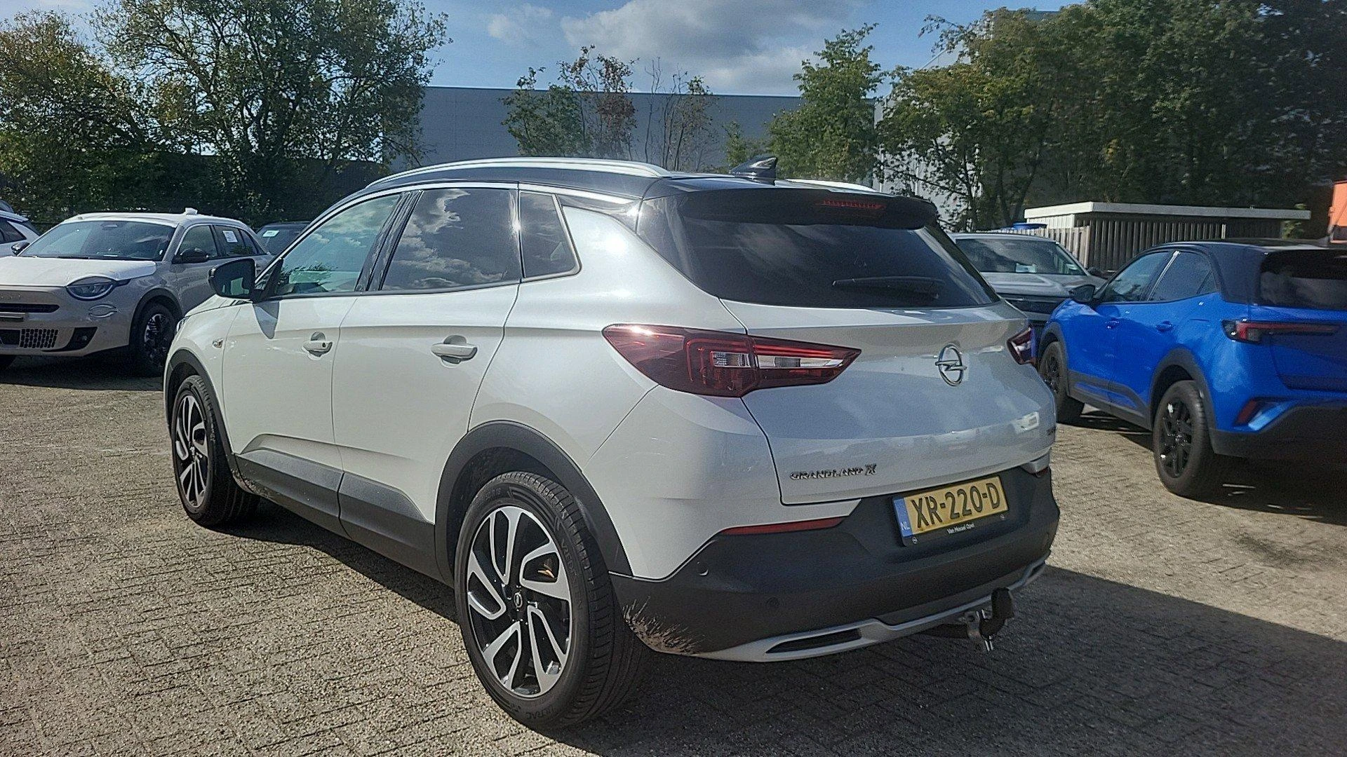 Opel-Grandland X-image-1