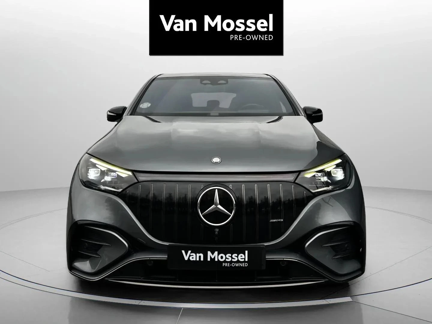 Mercedes-Benz-EQE-image-2