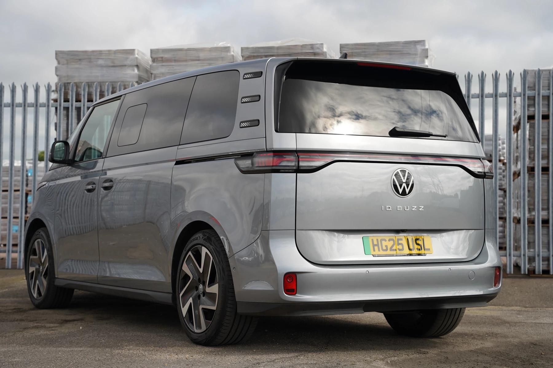 Volkswagen-ID. Buzz-image-2