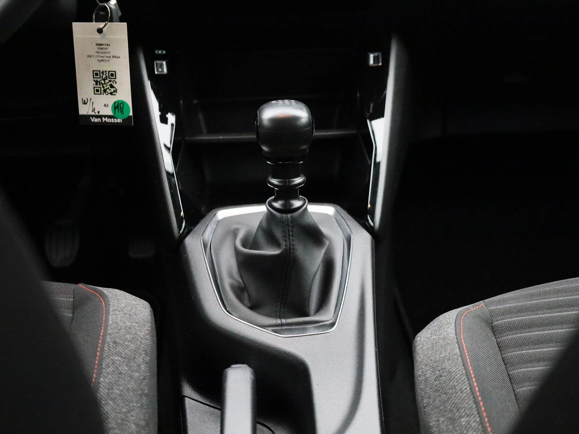 Peugeot-208-image-9