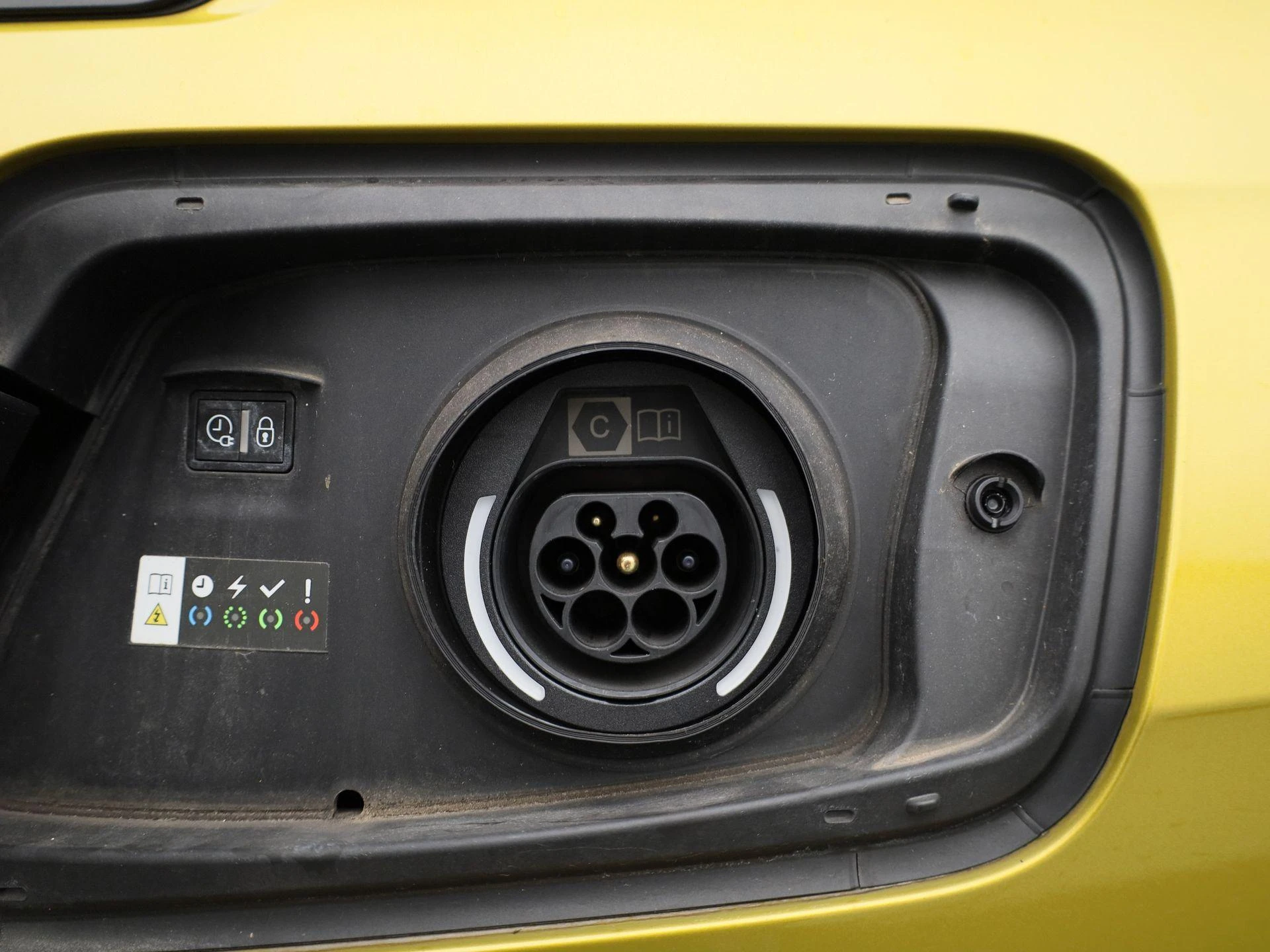 Opel-Astra-image-12