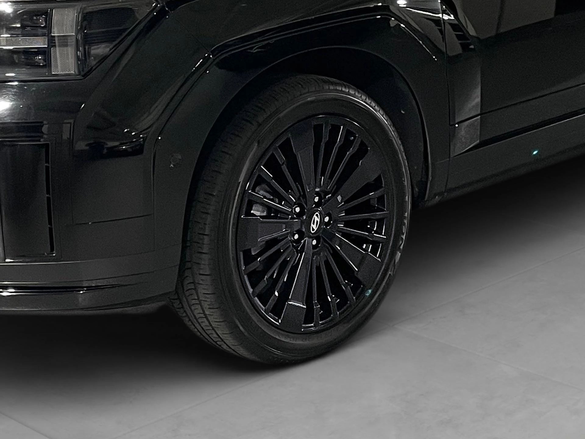 Hyundai-Santa Fe-image-21