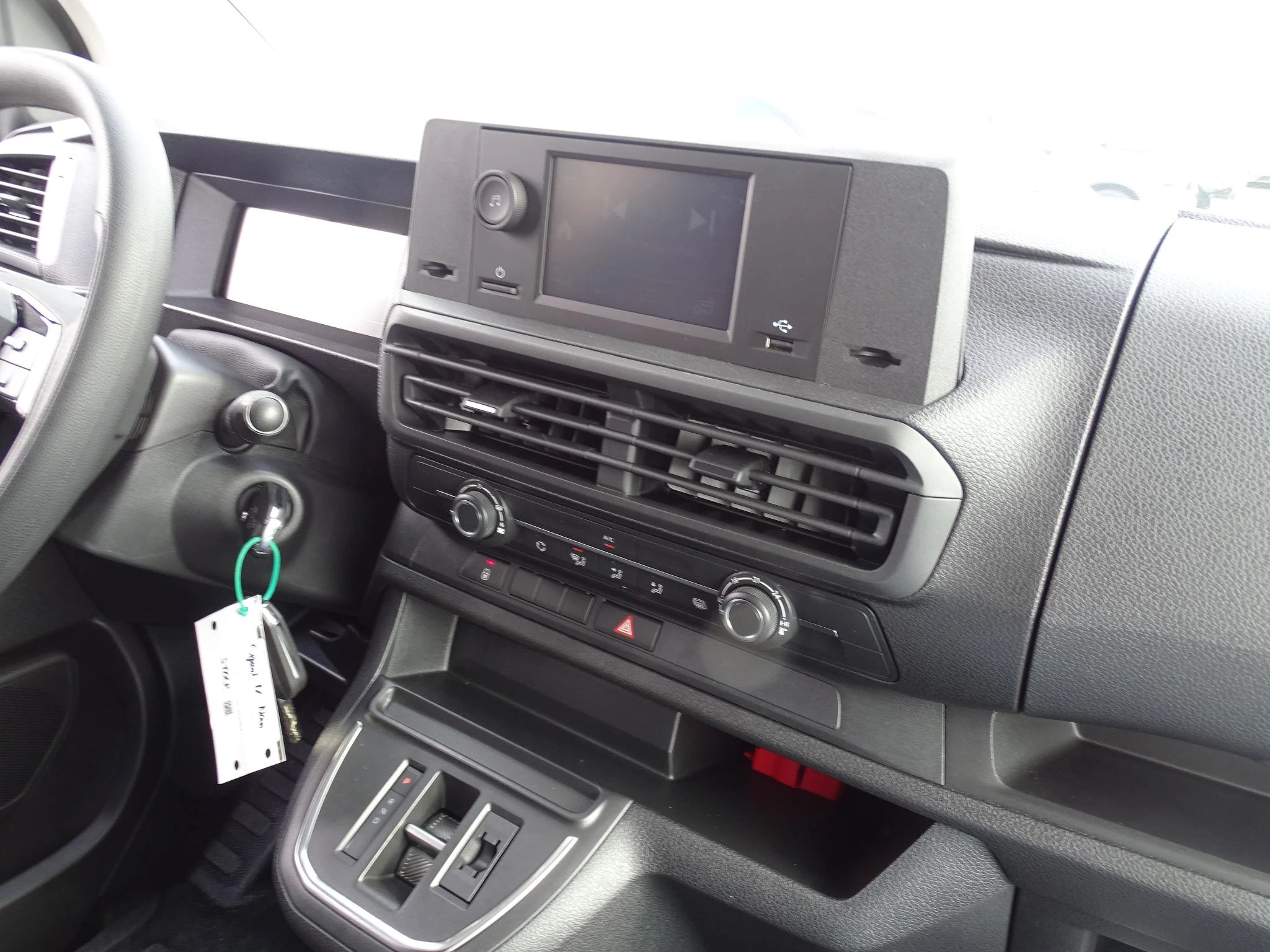 Peugeot-Expert-image-8