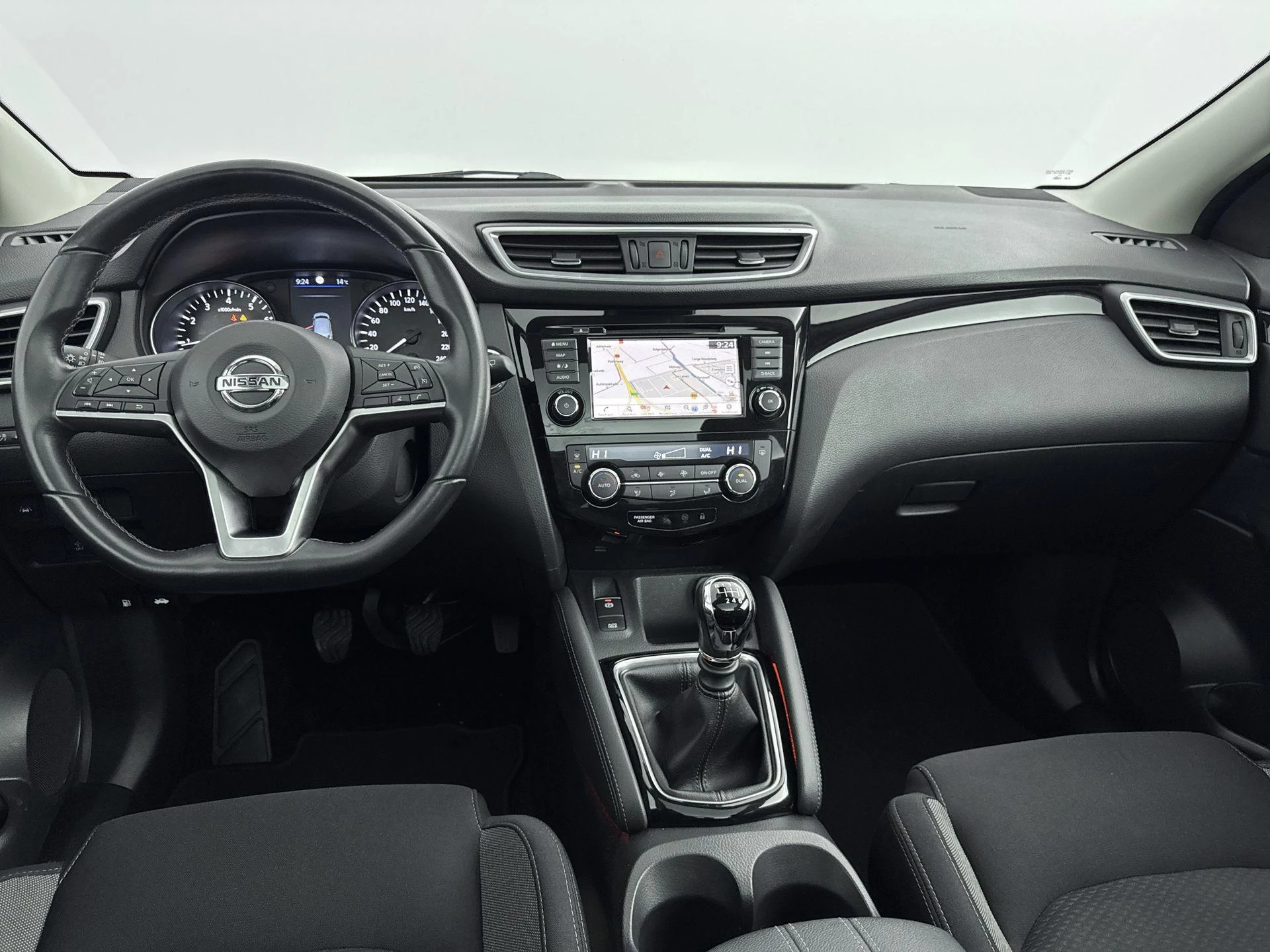 Nissan-QASHQAI-image-12