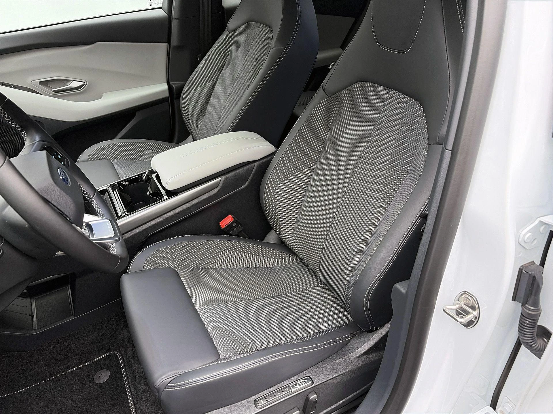 Ford-Explorer-image-31