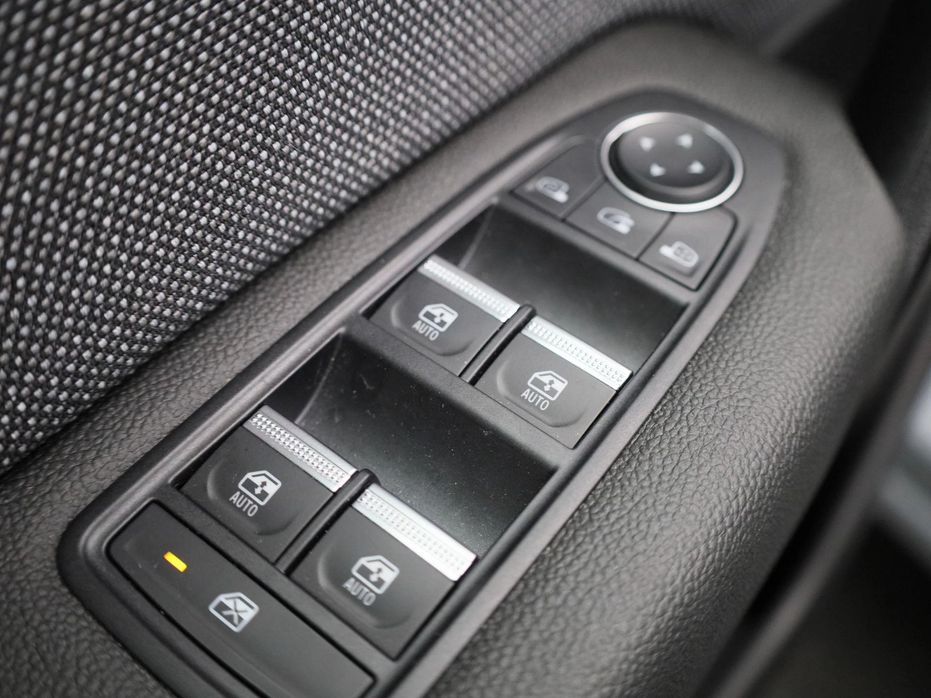 Renault Captur 1.8 E-Tech full hybrid 160 techno