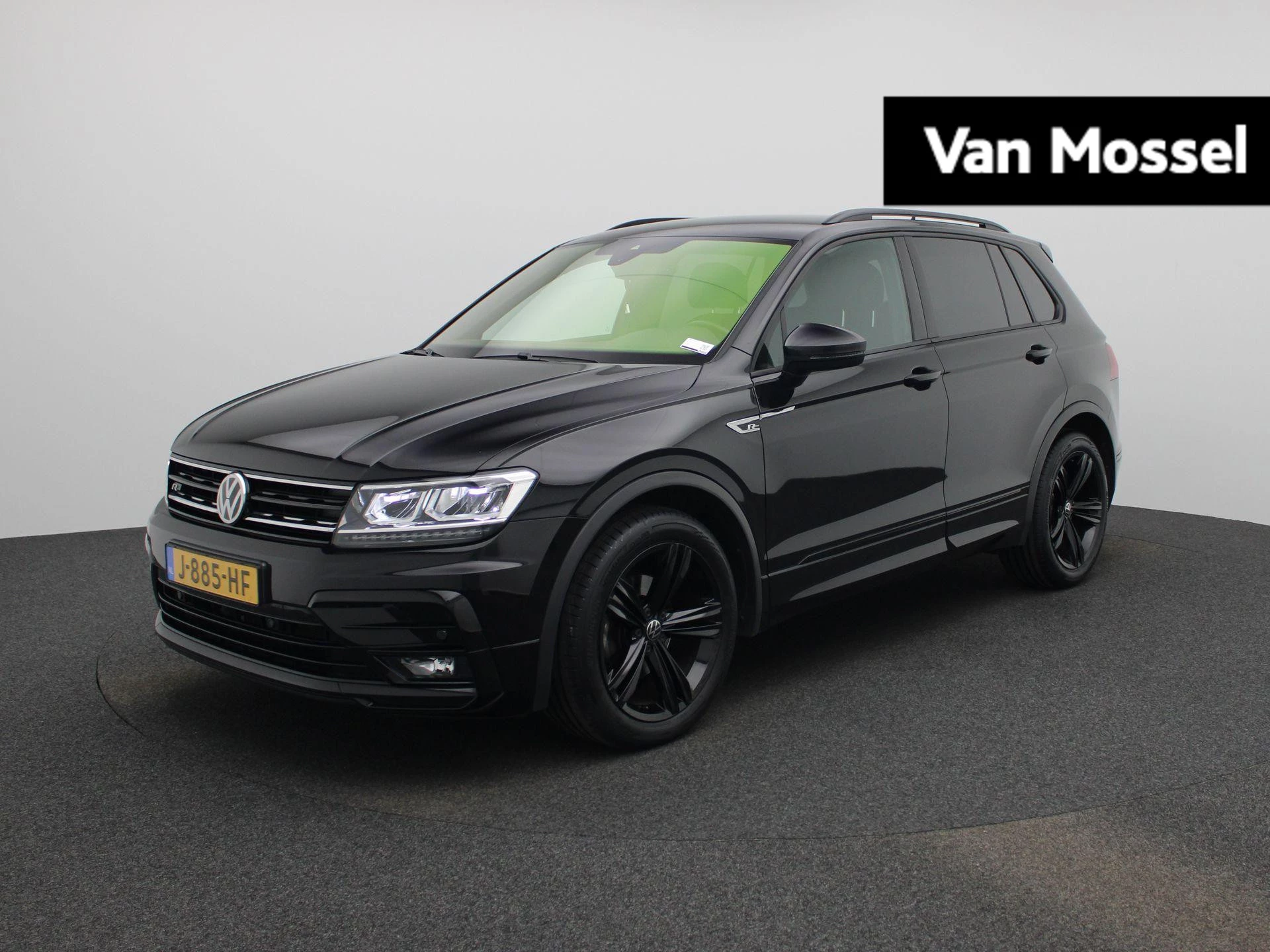Volkswagen-Tiguan-image-0