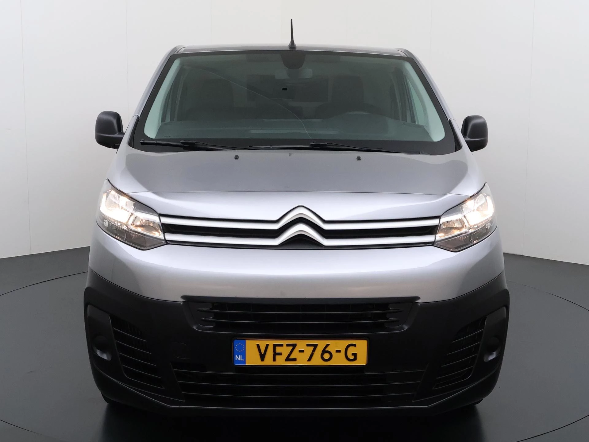 Citroën-Jumpy-image-2