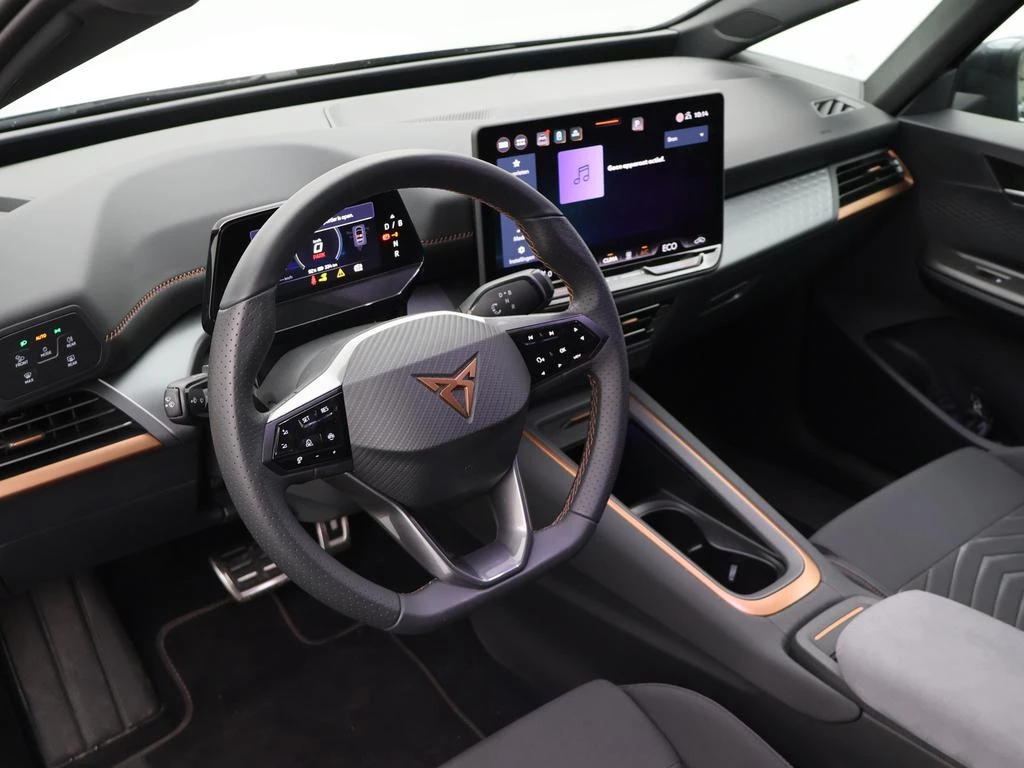 CUPRA Born Born Business 204pk 59kWh * DEMO *