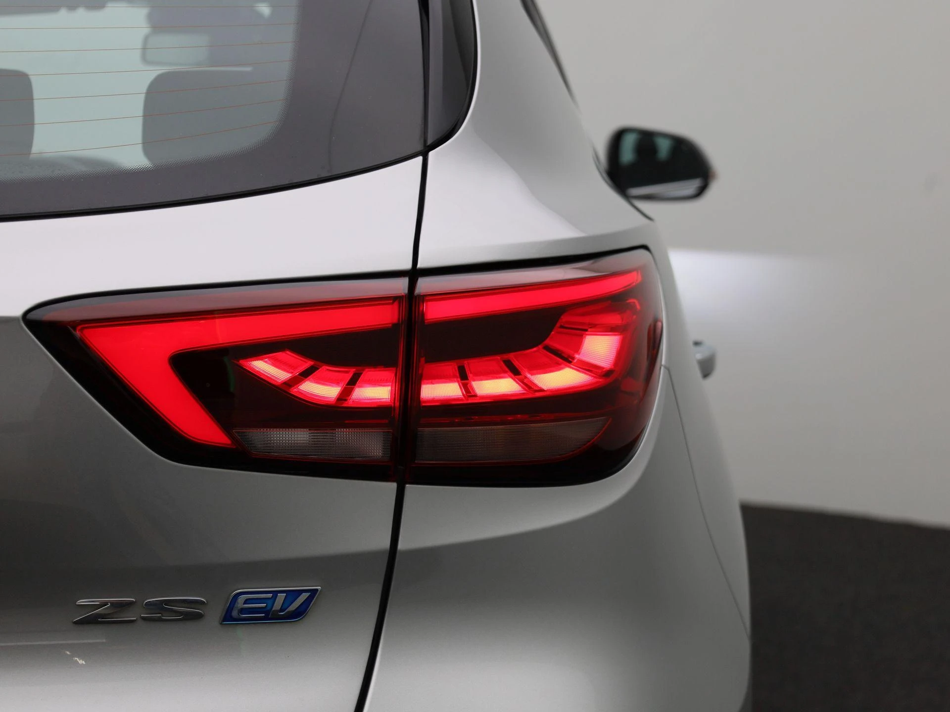 MG-ZS EV-image-38