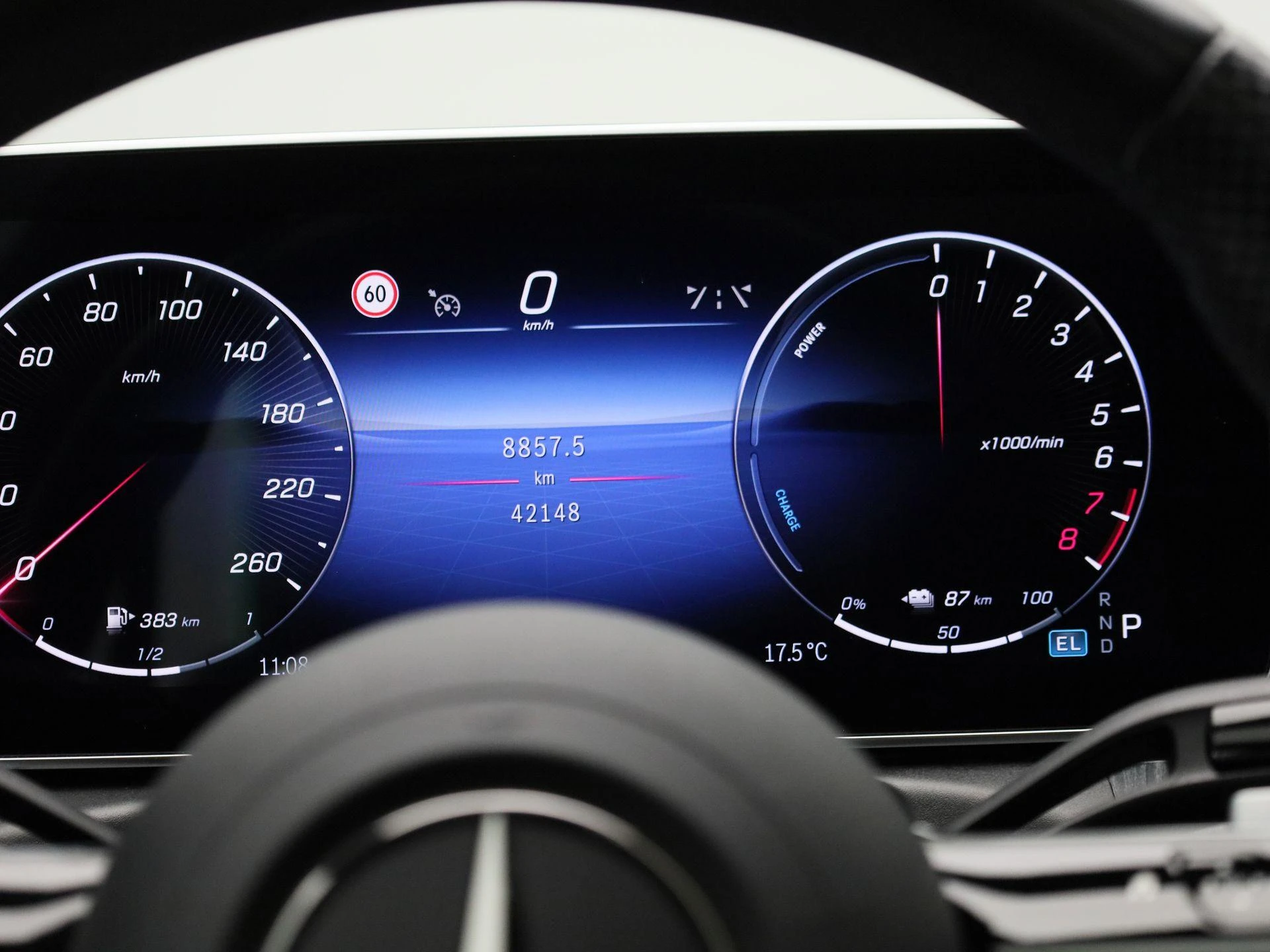 Mercedes-Benz-C-Klasse-image-7