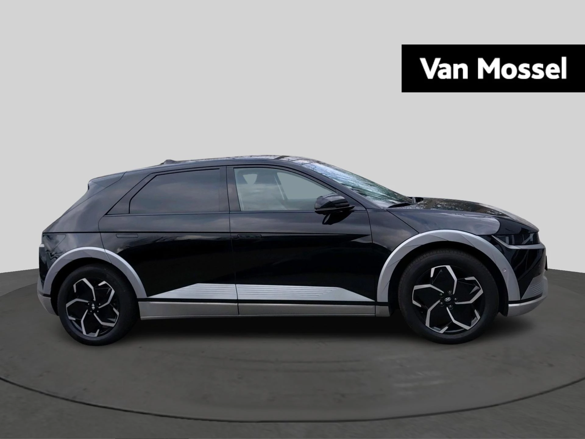 Hyundai-IONIQ 5-image-3