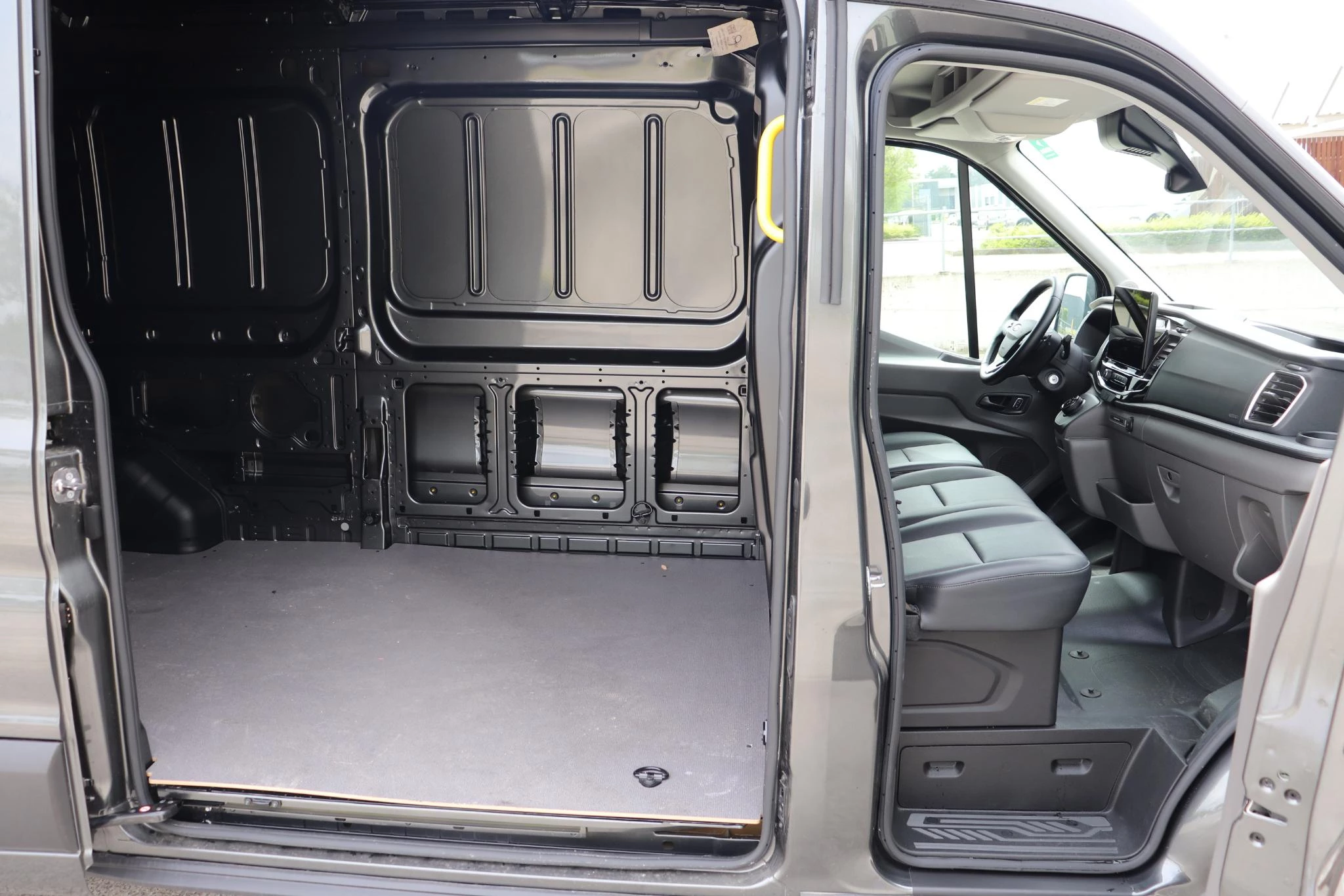 Ford Transit 350L 2.0TD 165pk 121kW A8 Trend