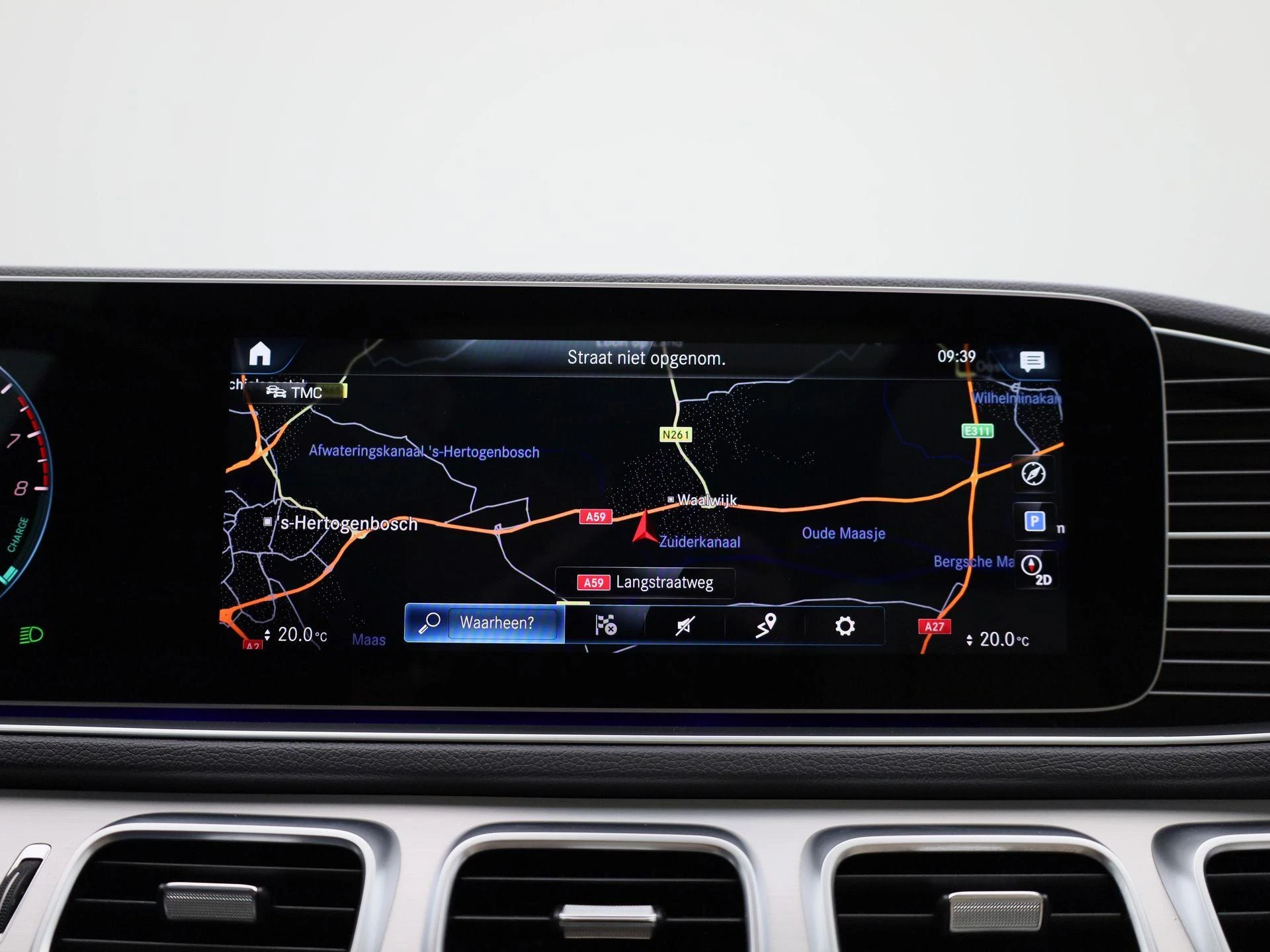 Mercedes-Benz-GLE-image-17