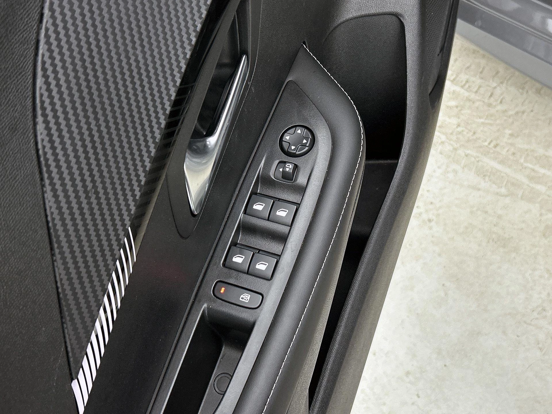 Peugeot-208-image-26