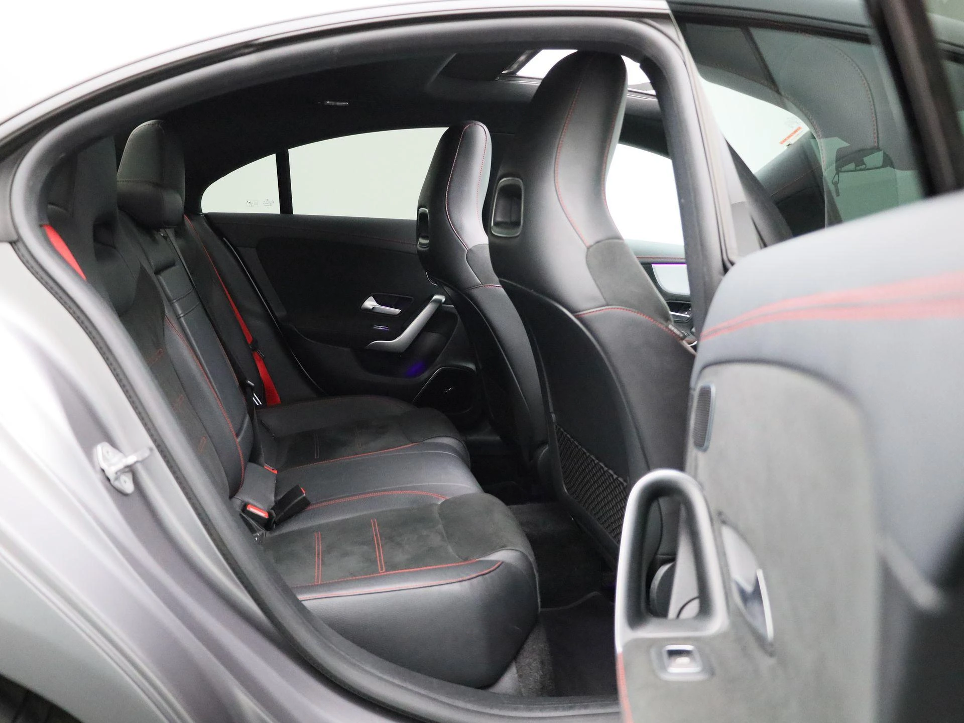 Mercedes-Benz-CLA-image-51