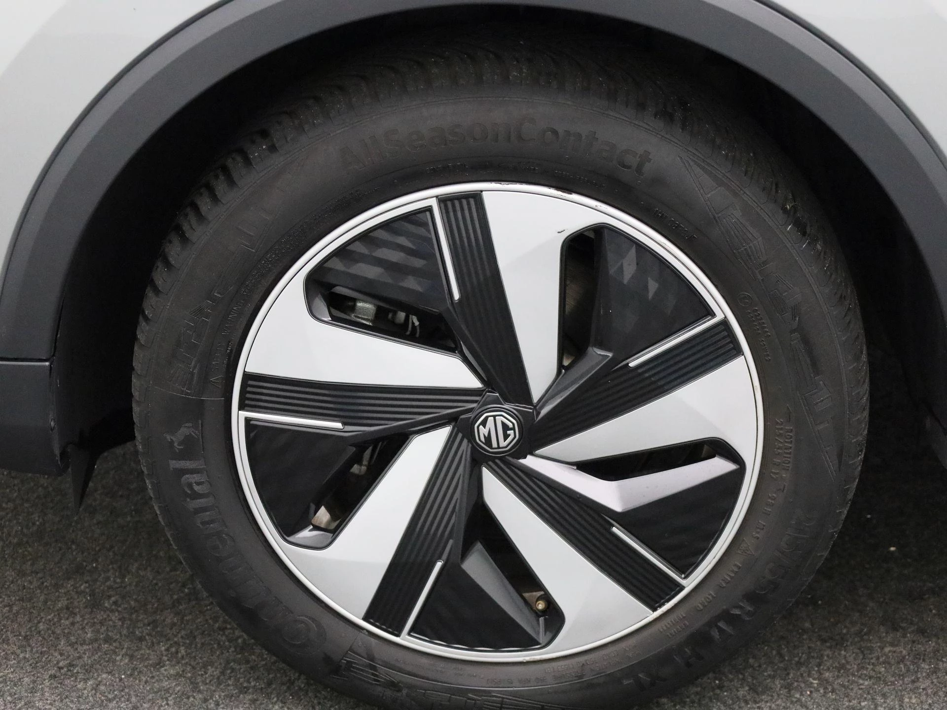 MG-ZS EV-image-13