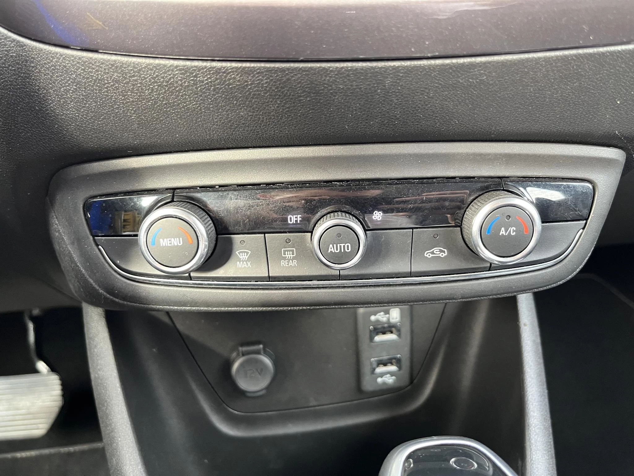 Opel-Crossland X-image-43