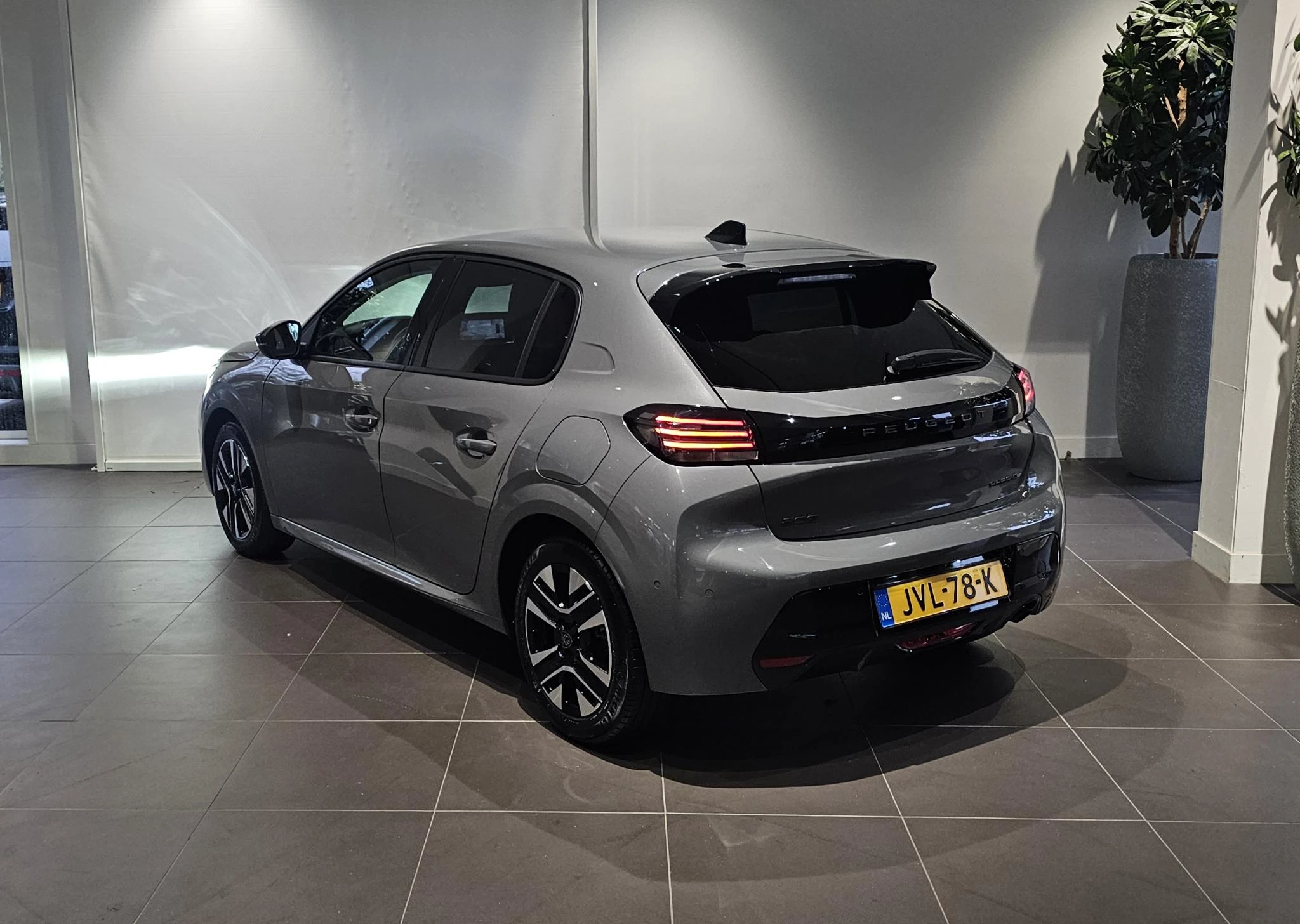 Peugeot-208-image-6