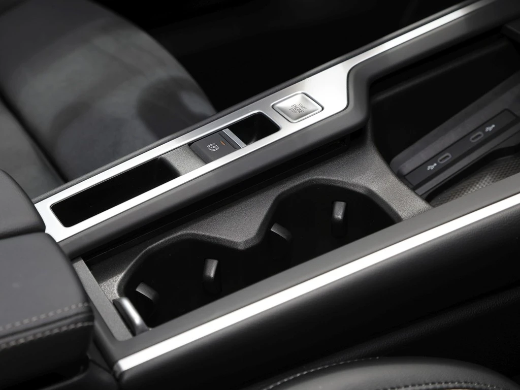 Volkswagen-Passat-image-8