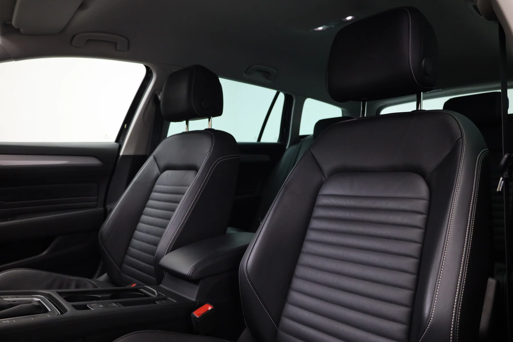 Volkswagen-Passat-image-39