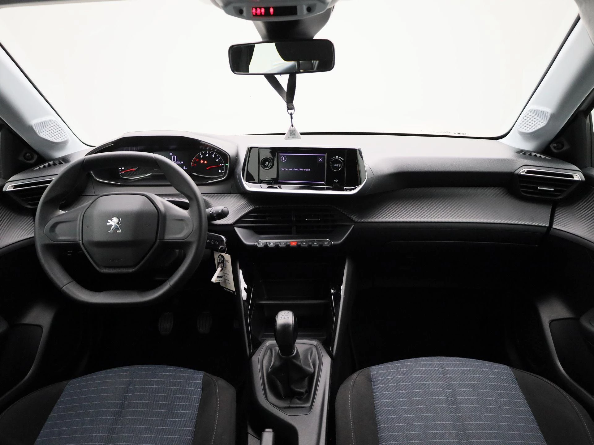 Peugeot-208-image-27