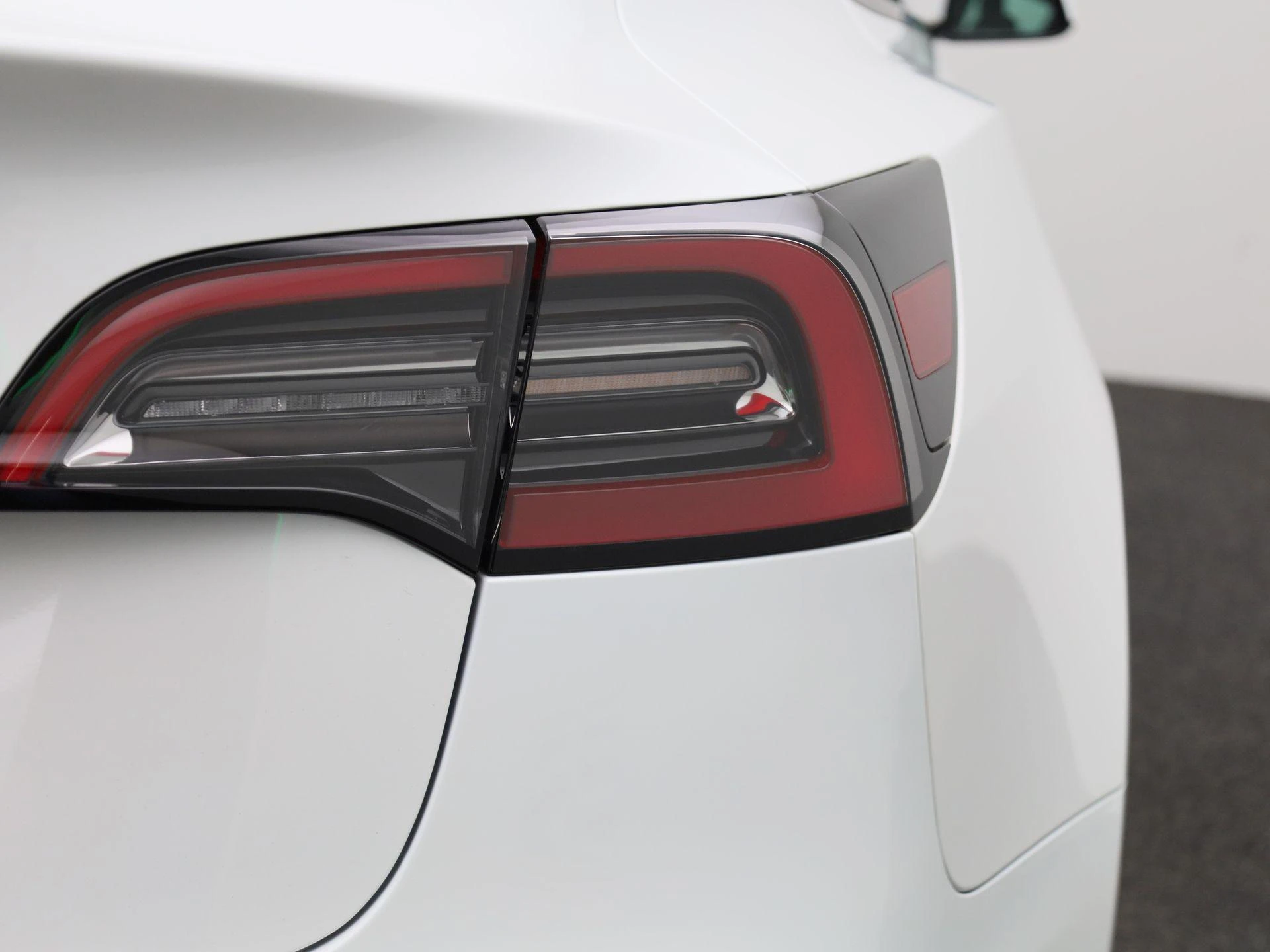 Tesla-Model 3-image-39