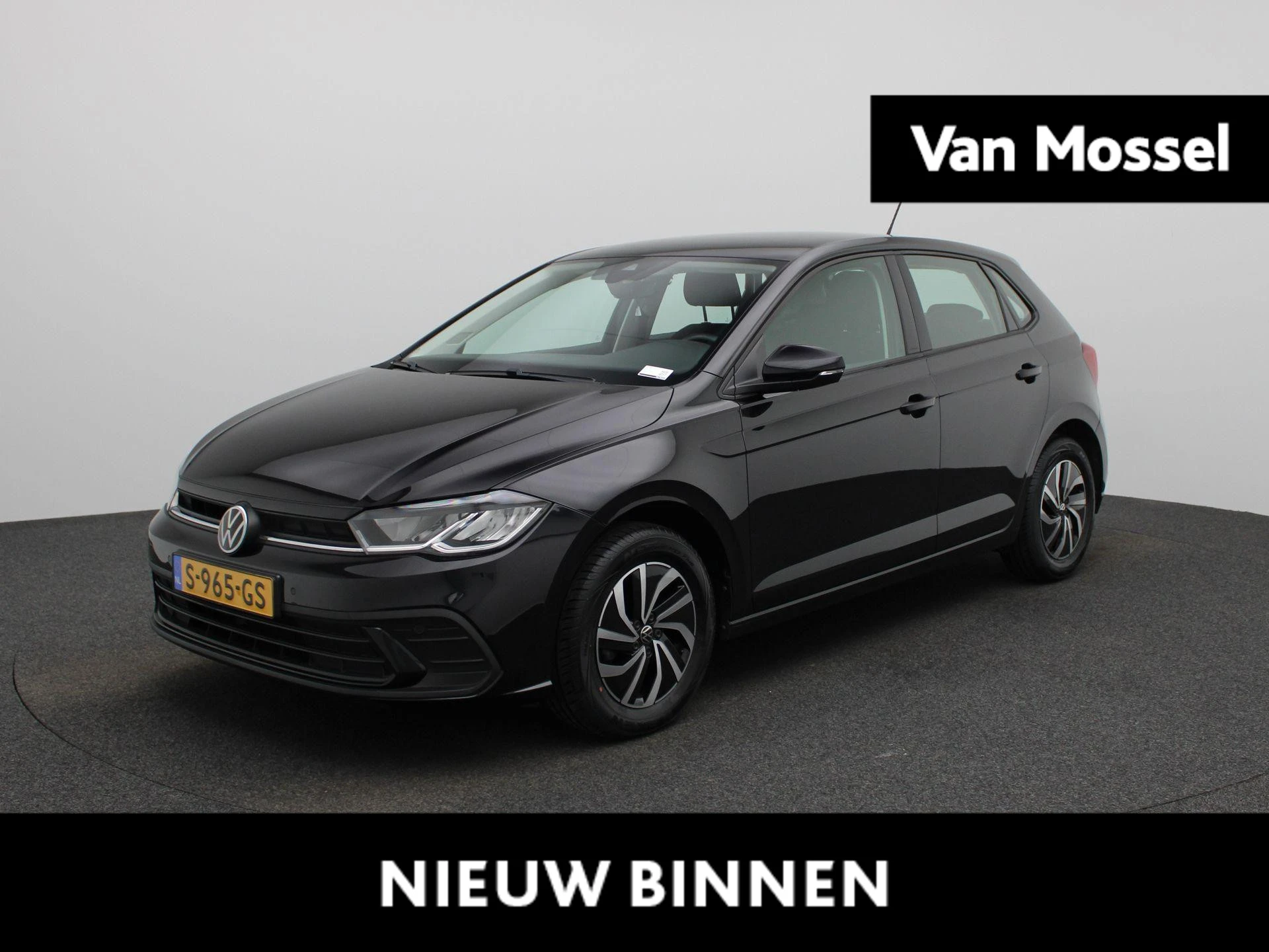 Volkswagen-Polo-image-0