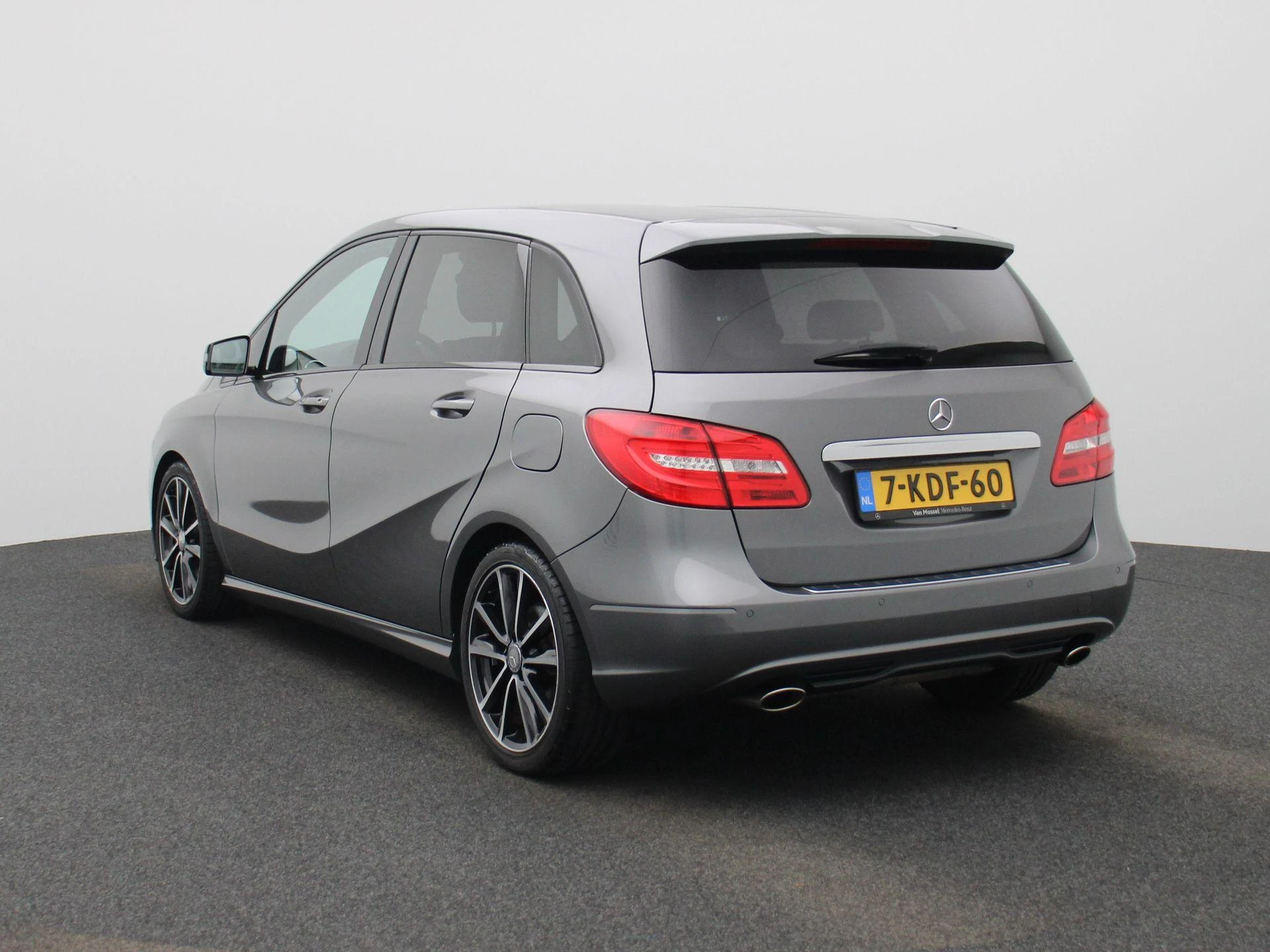 Mercedes-Benz-B-Klasse-image-1