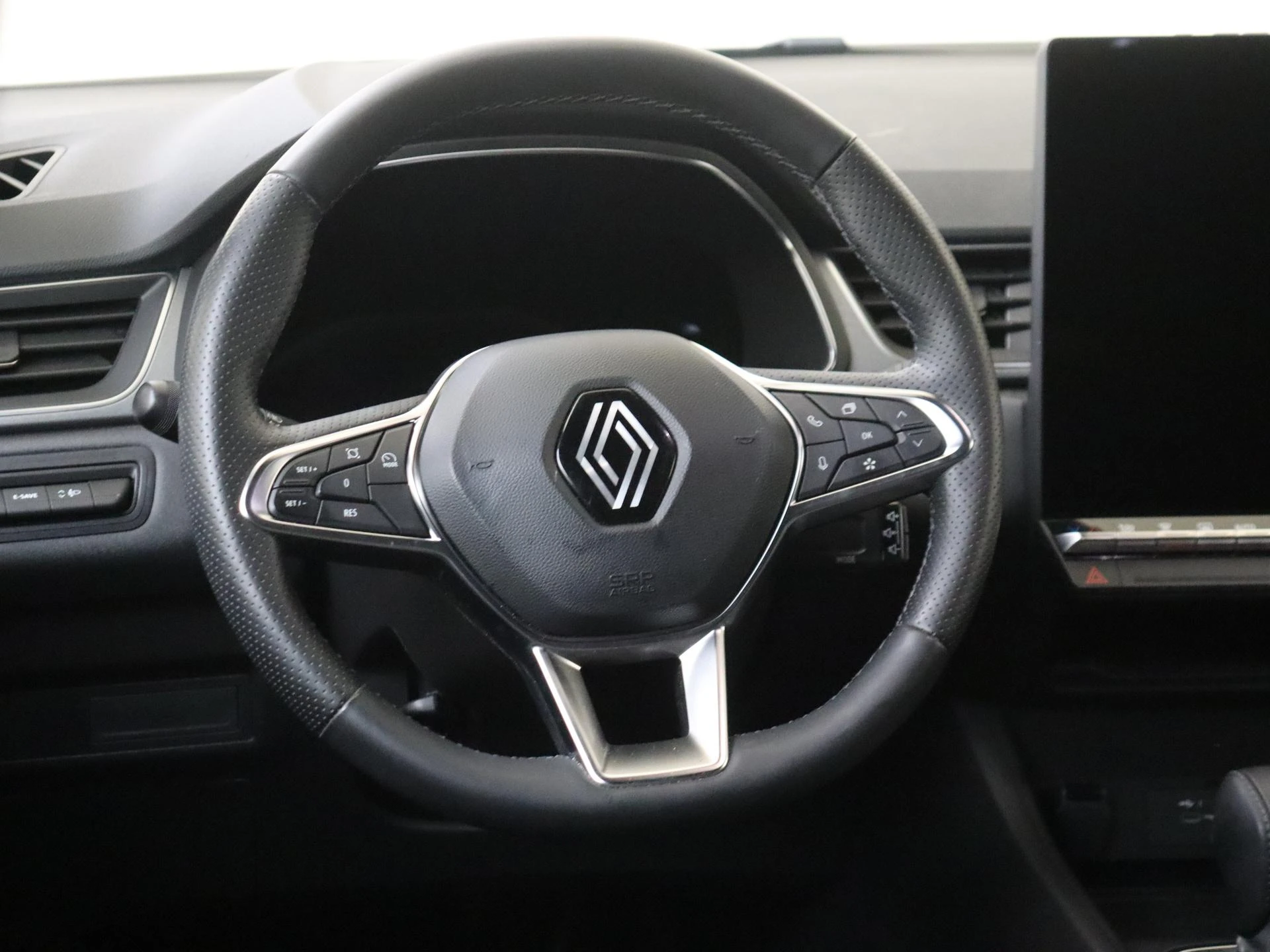 Renault-Captur-image-12